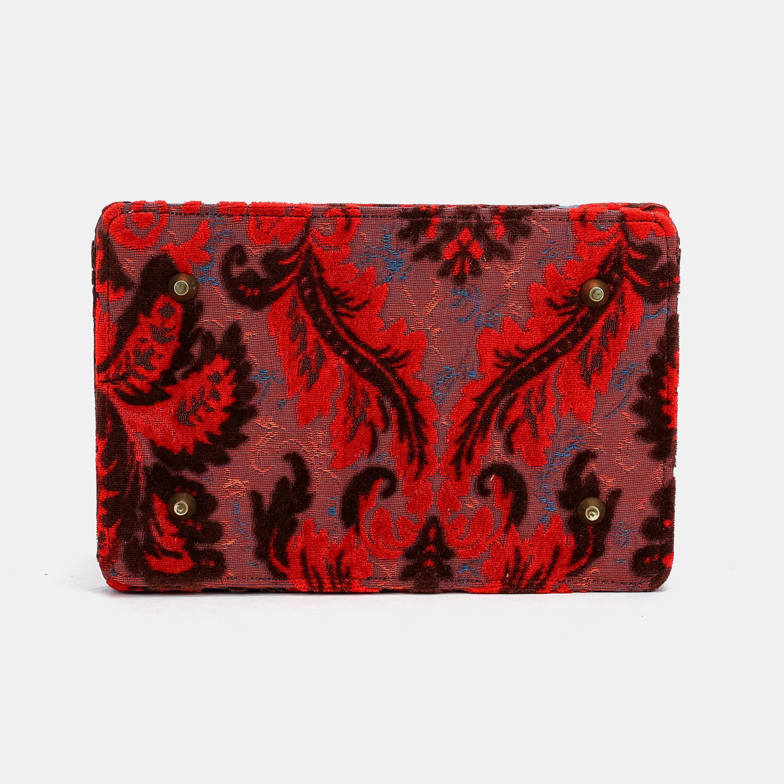 Burnout Velvet Revival Scarlet Vivienne Carpet Purse Gladstone Bag bottom