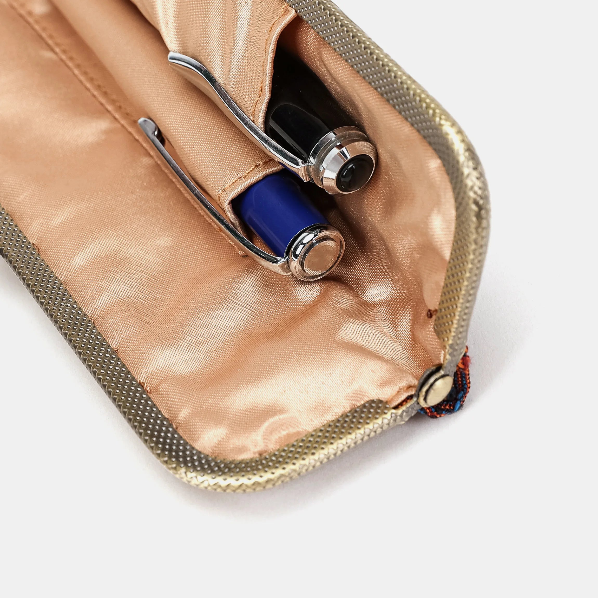 Revival Sephia Duo Pen Case Carpetbag of America detail