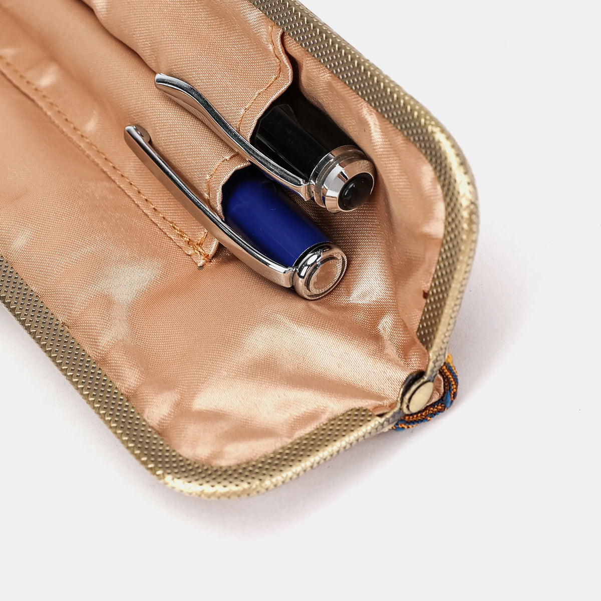 Revival Sienna Duo Pen Case Carpetbag of America detail