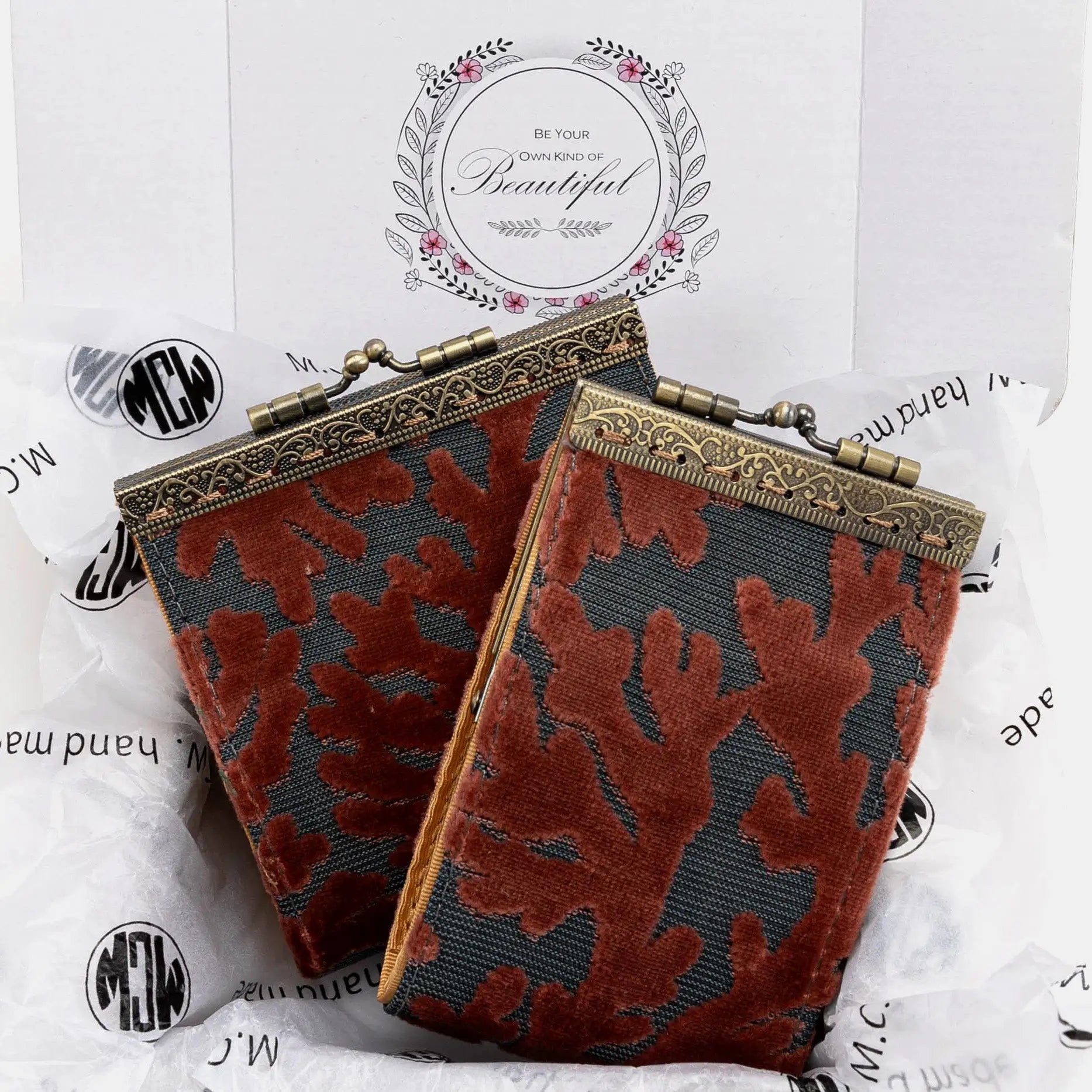 St Tropez Scuba Coral Card Wallet  of America package