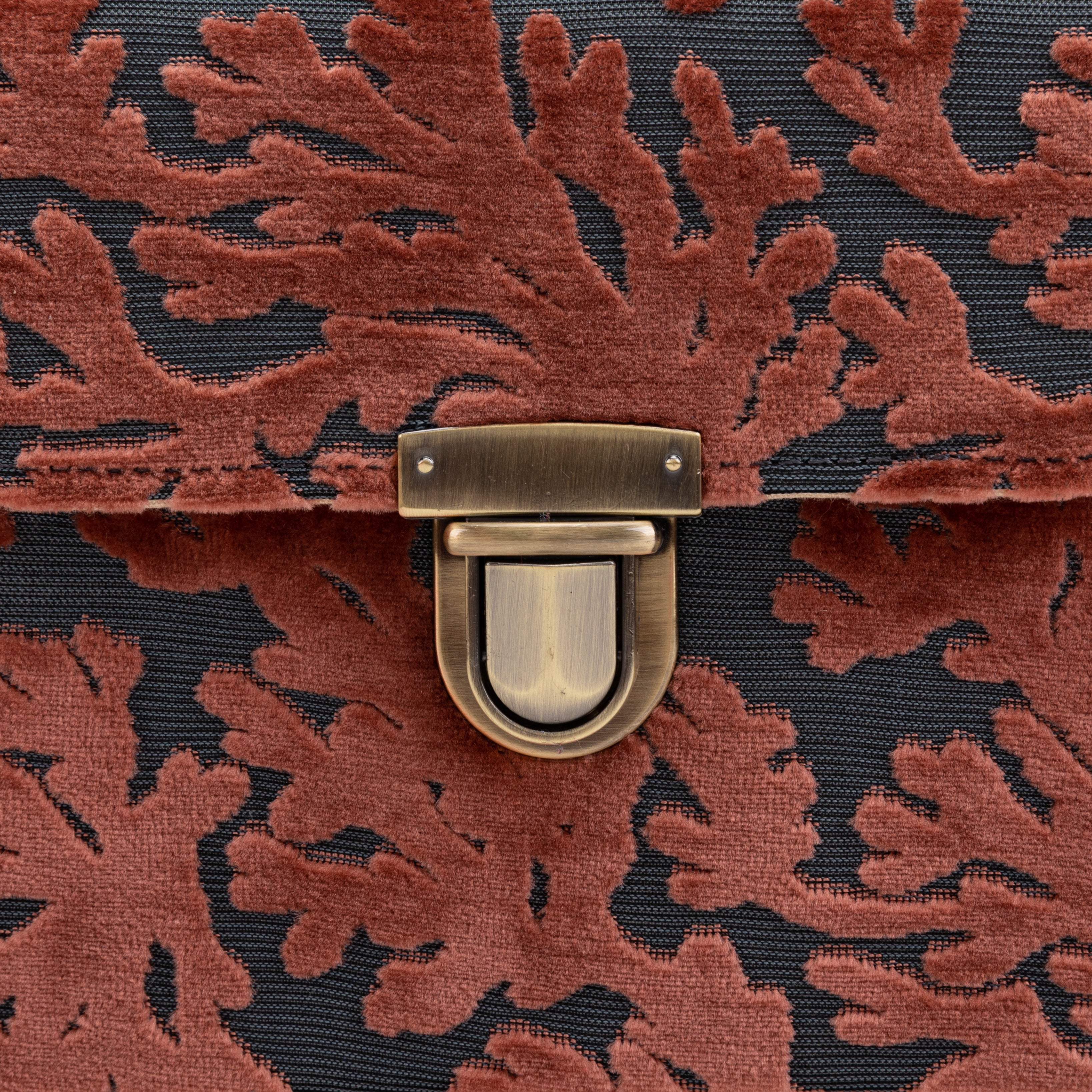 Burnout Velvet St Tropez Scuba Coral Clara Medium Train Case Purse  of America tuck lock