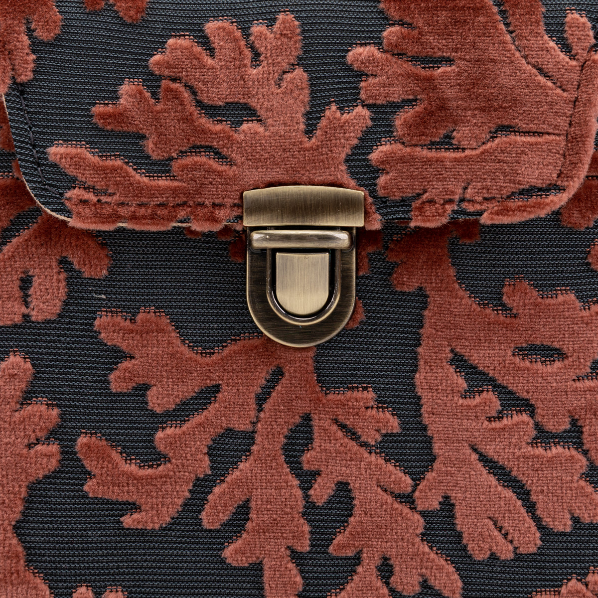 Burnout Velvet St Tropez Scuba Coral Emma Small Train Case Crossbody of America tuck lock