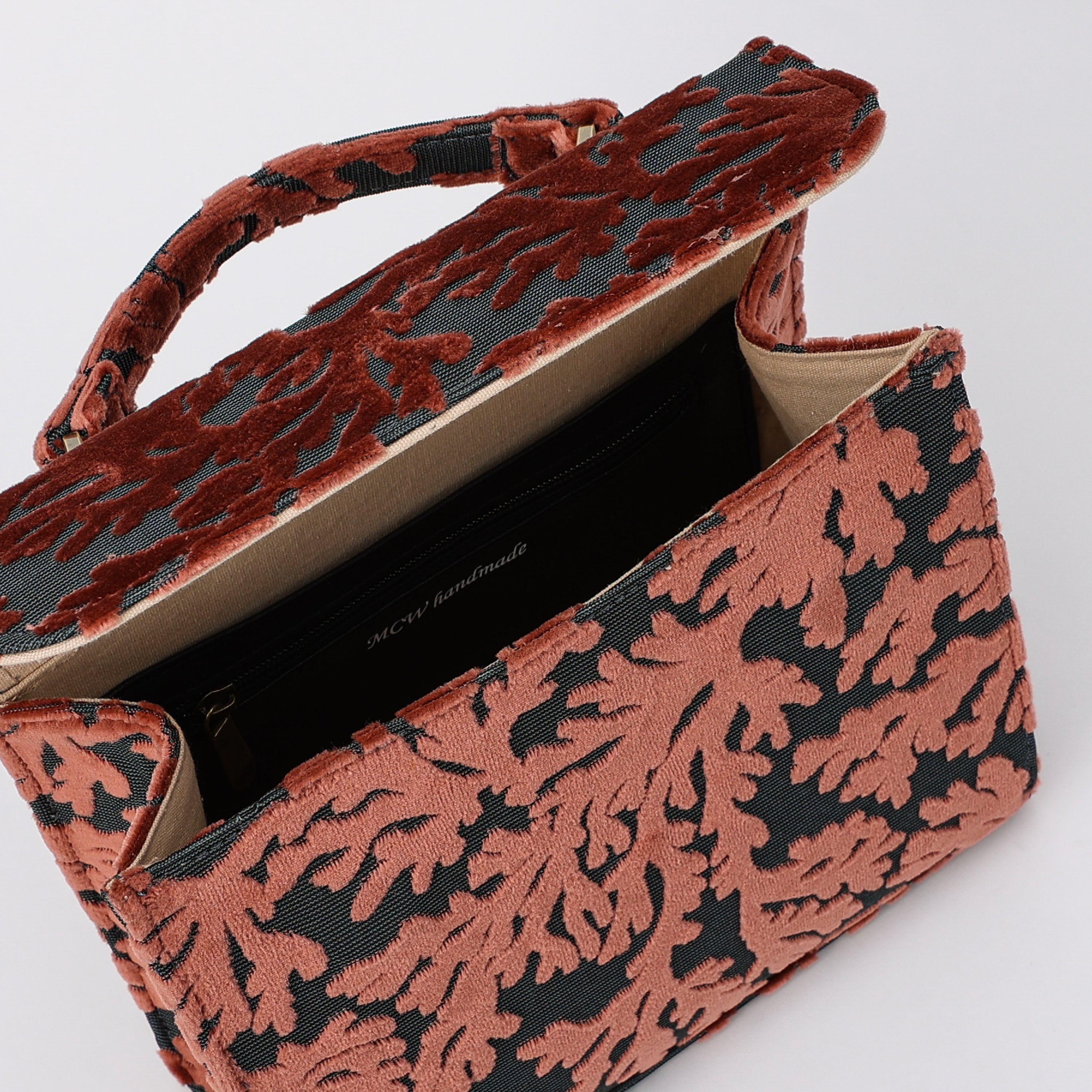 Burnout Velvet St Tropez Scuba Coral Flap Satchel Carpetbag of America opening