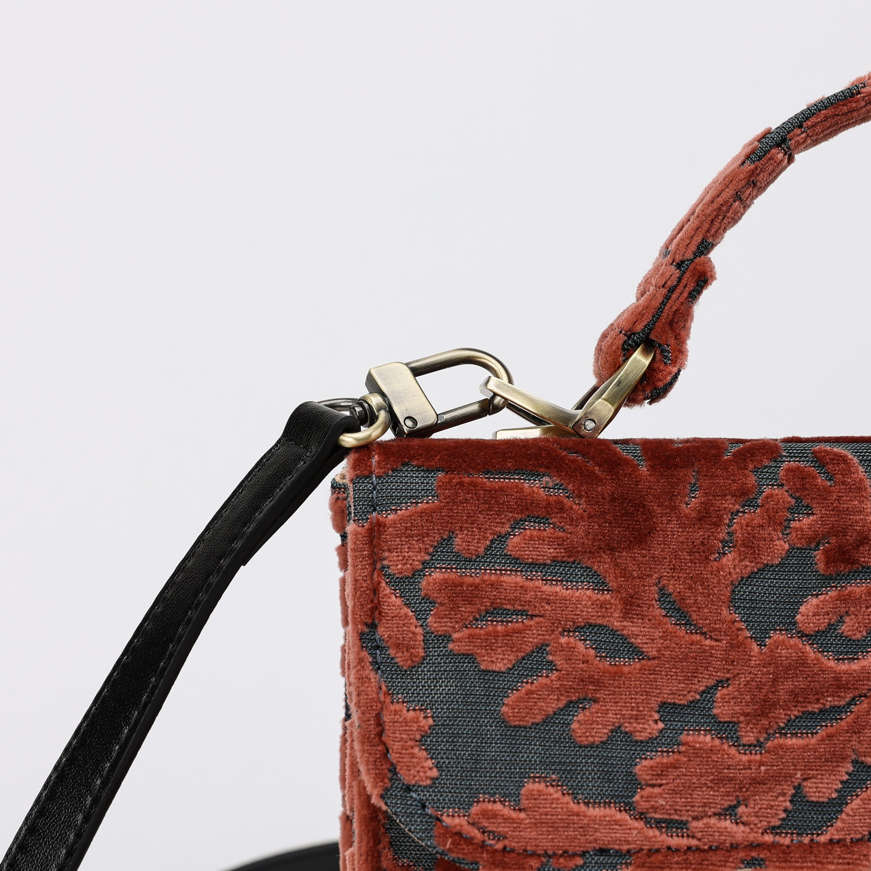 Burnout Velvet St Tropez Scuba Coral Flap Satchel Carpetbag of America clasp