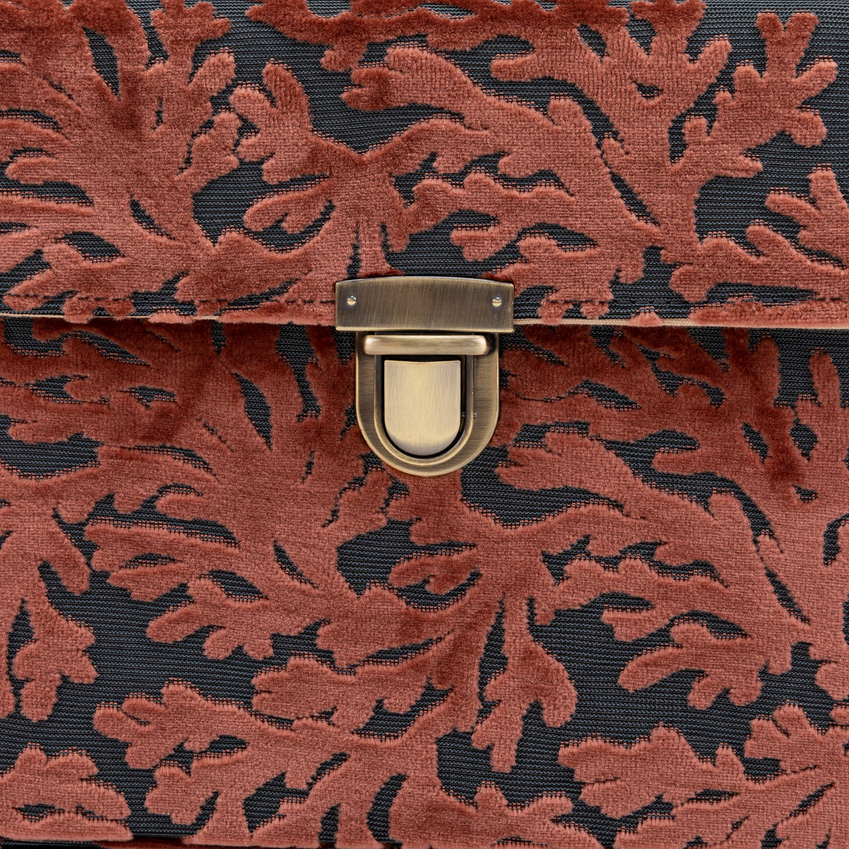 Burnout Velvet St Tropez Scuba Coral Josephine Large Train Case specifics