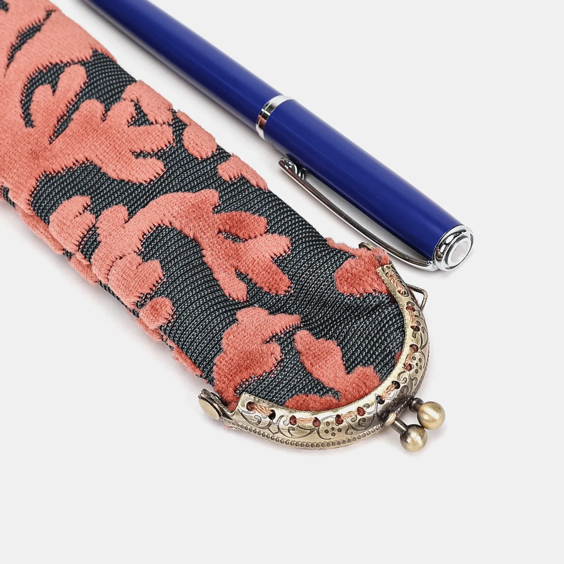 Burnout Velvet St Tropez Scuba Coral Solo Pen Case of America metal frame