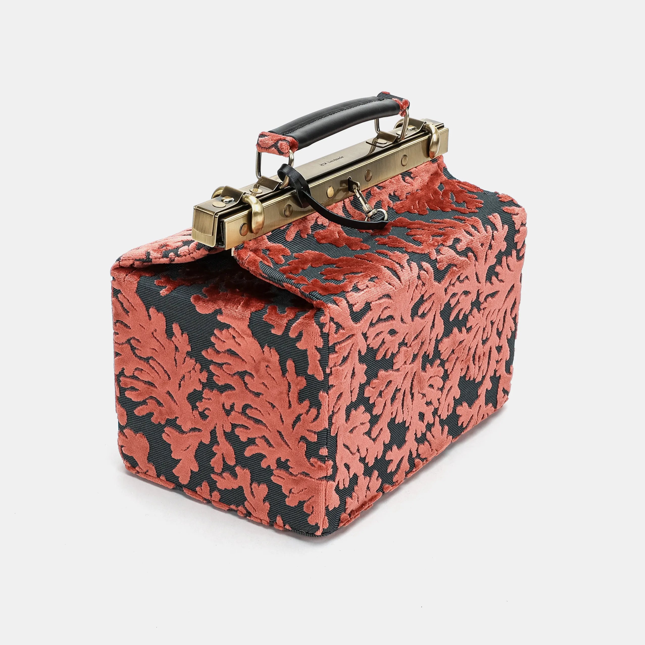 Burnout velvet St Tropez Scuba Coral Vivienne Carpet Purse Gladstone Bag of America side