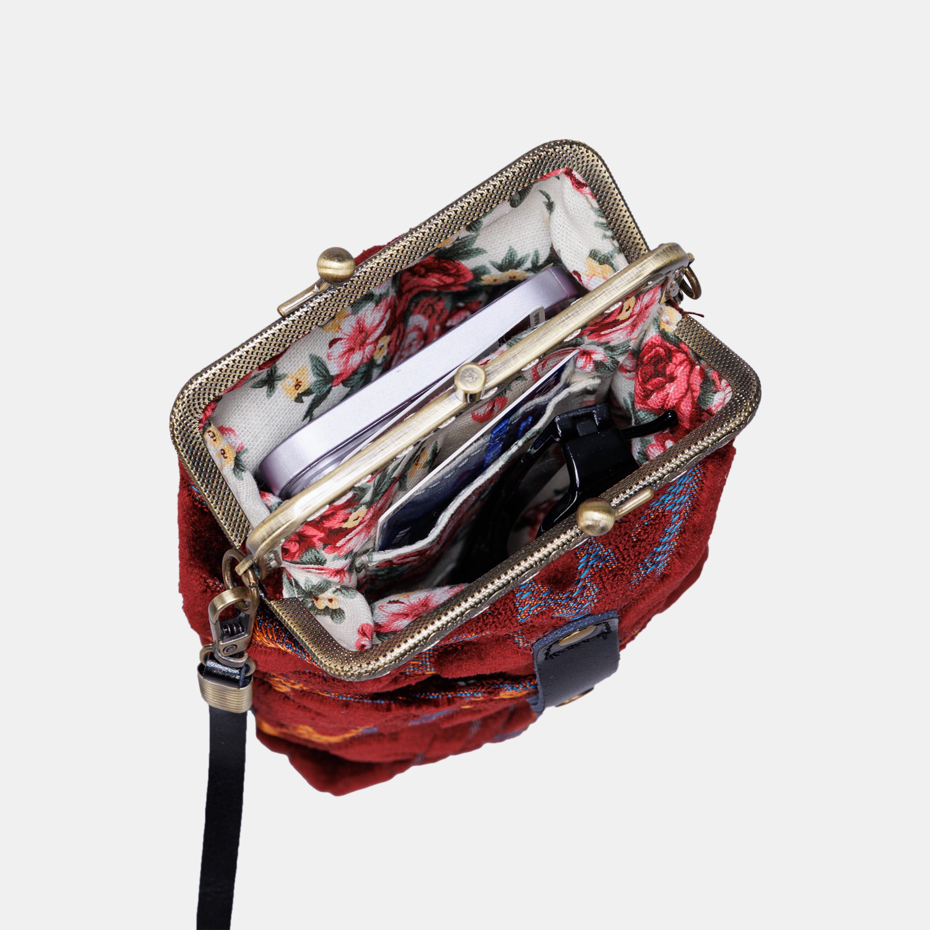 Burnout Velvet Wine Carpet Phone Case Carpetbag of America opening
