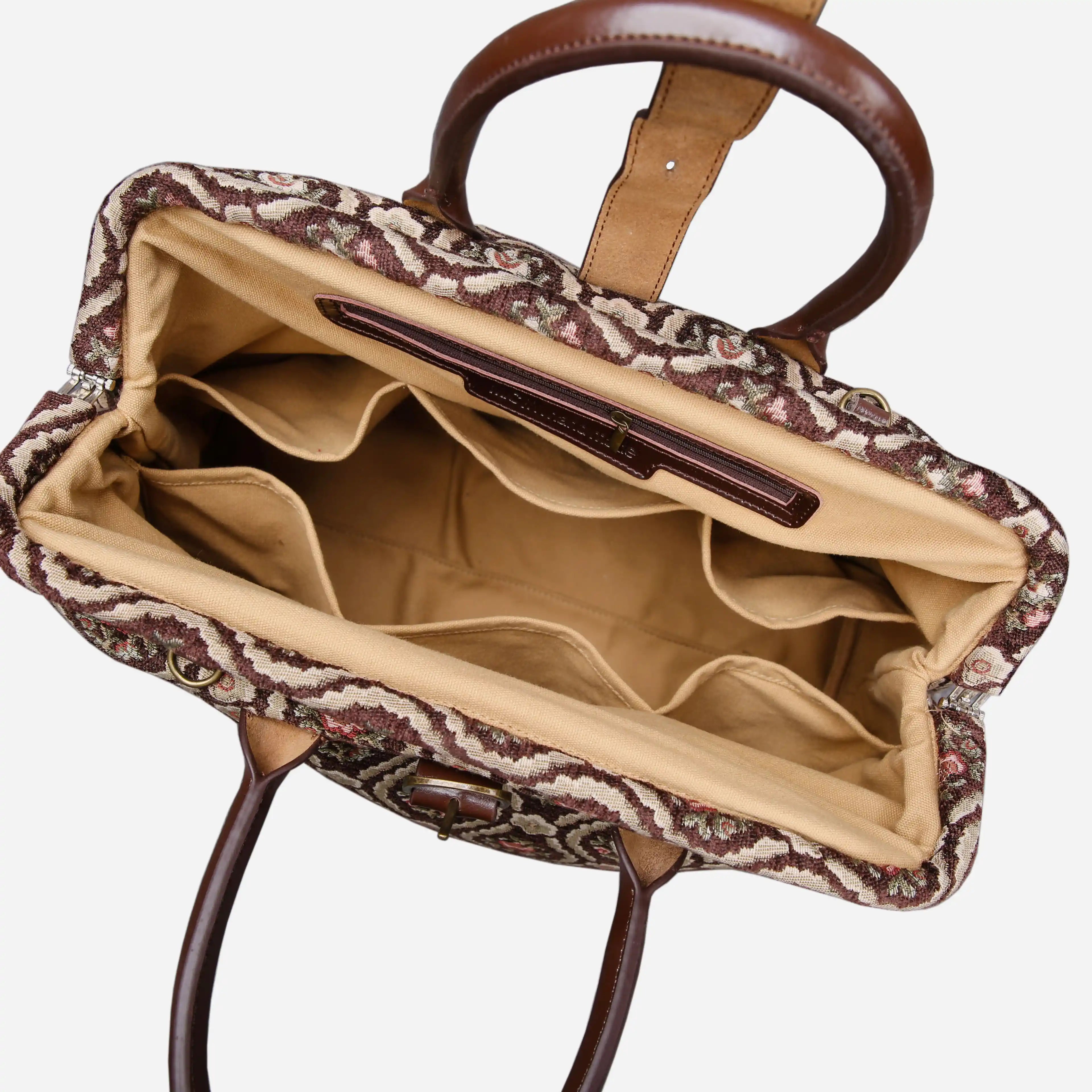 Traditional Coffee Mary Poppins Weekender Carpetbag of America open