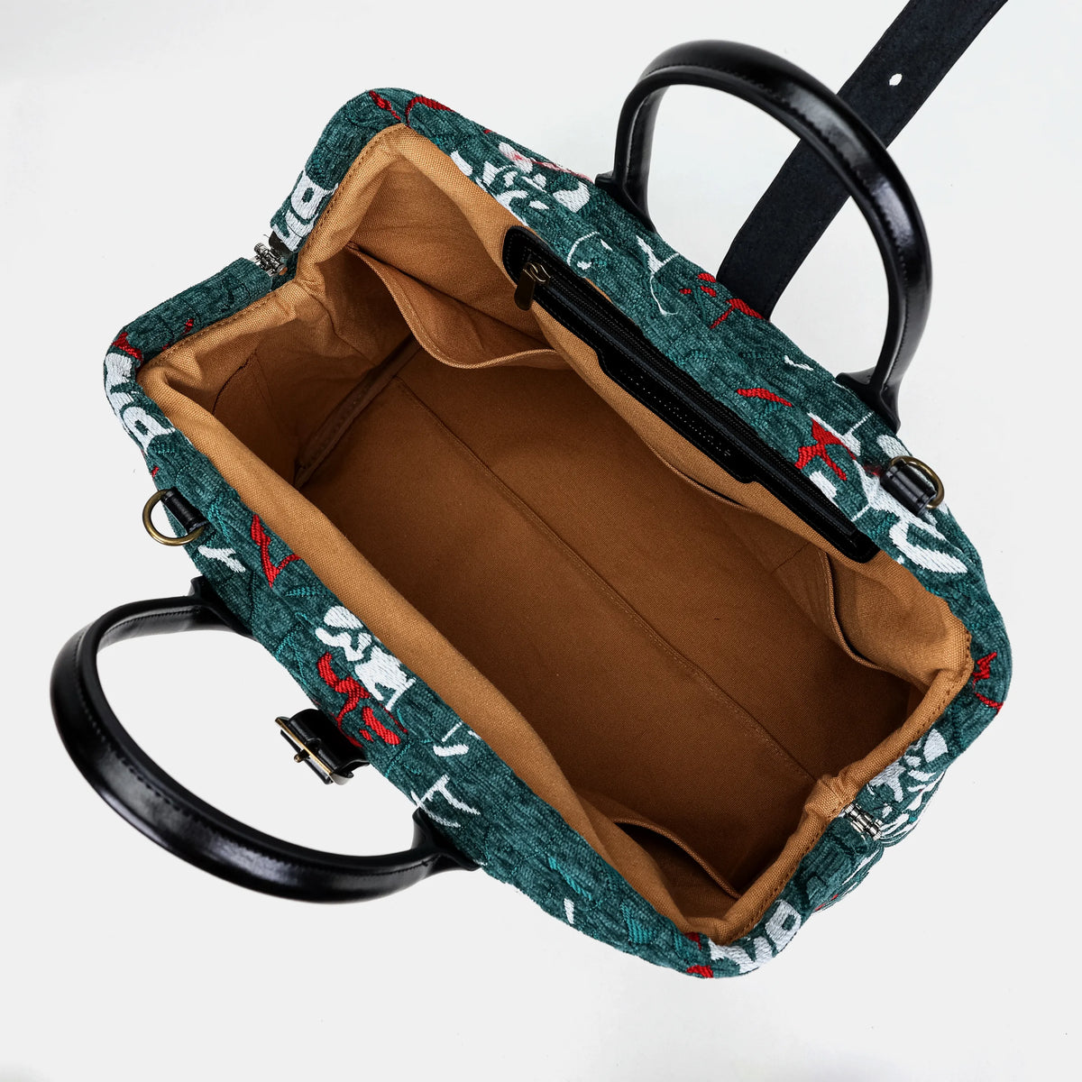 MCO Orlando Airport Mary Poppins Weekender Carpetbag of America inside