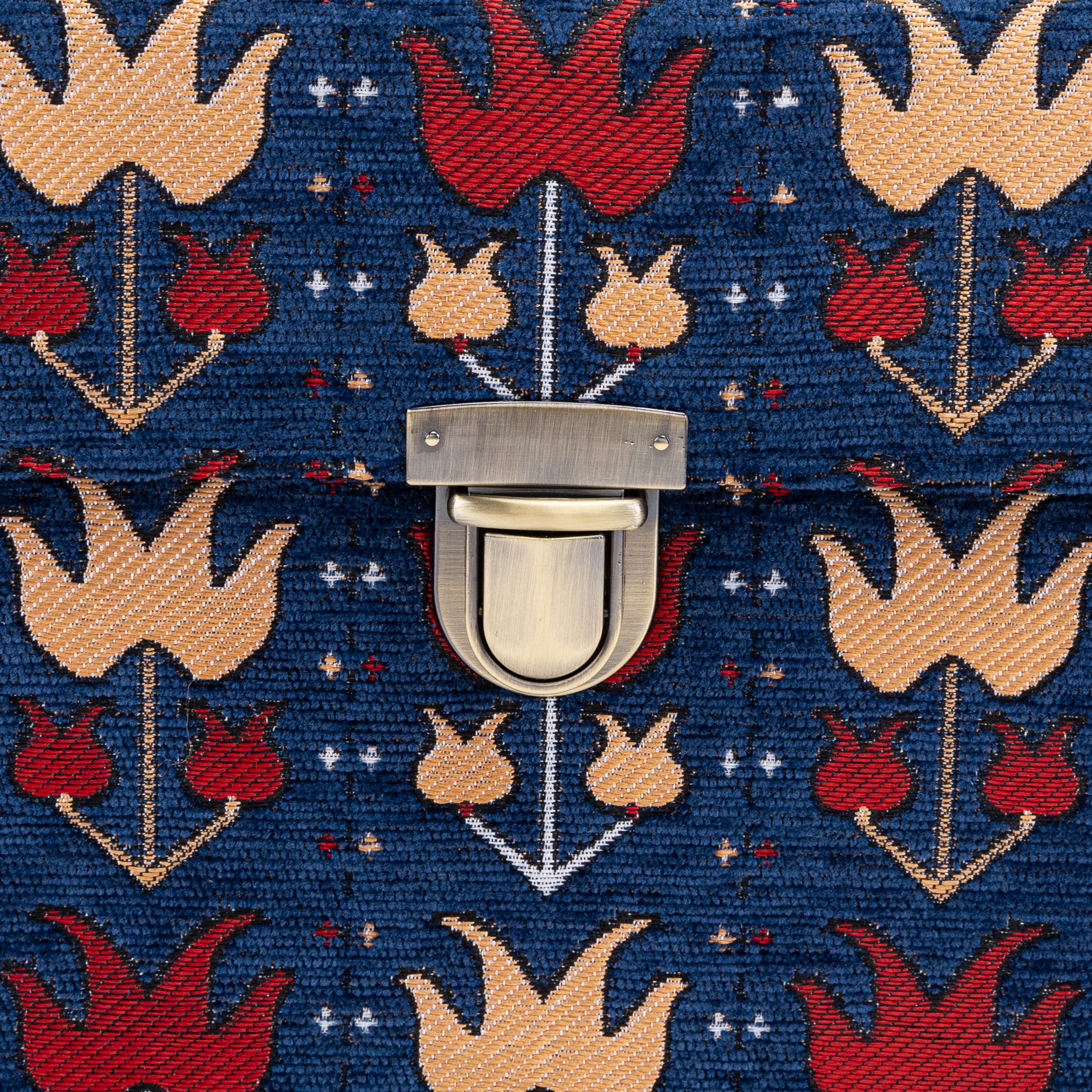 Poppy Bloom Josephine Large Train Case of America tuck lock