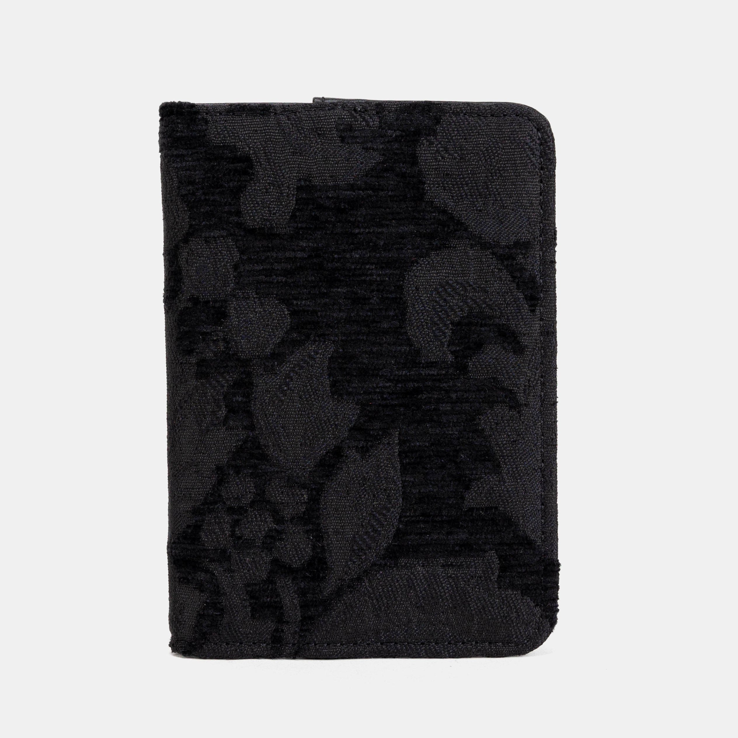 Passport Cover Carpet Bag Victorian Blossom BLK/BLK main
