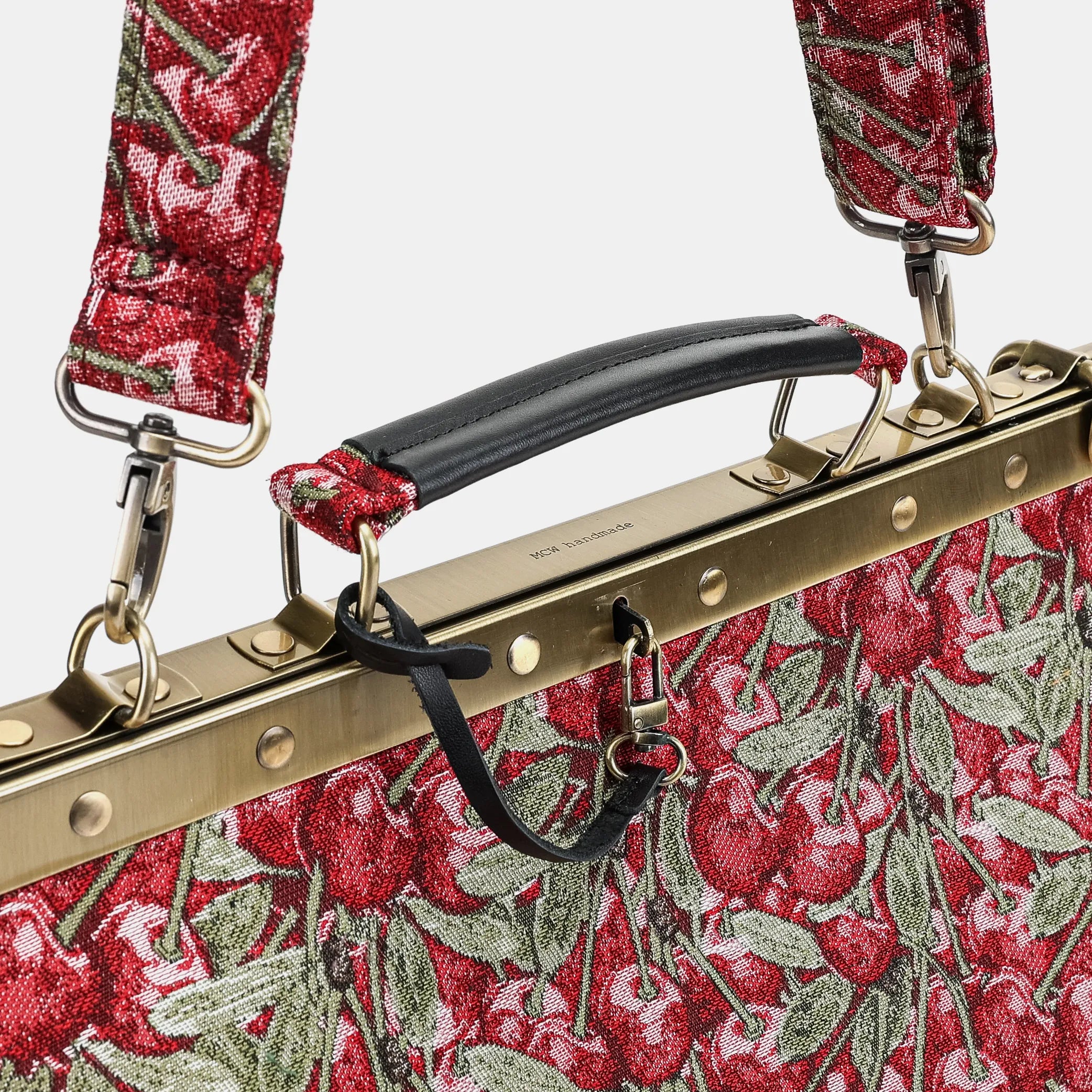 Cherry Cascade Carpet Gladstone Bag detail