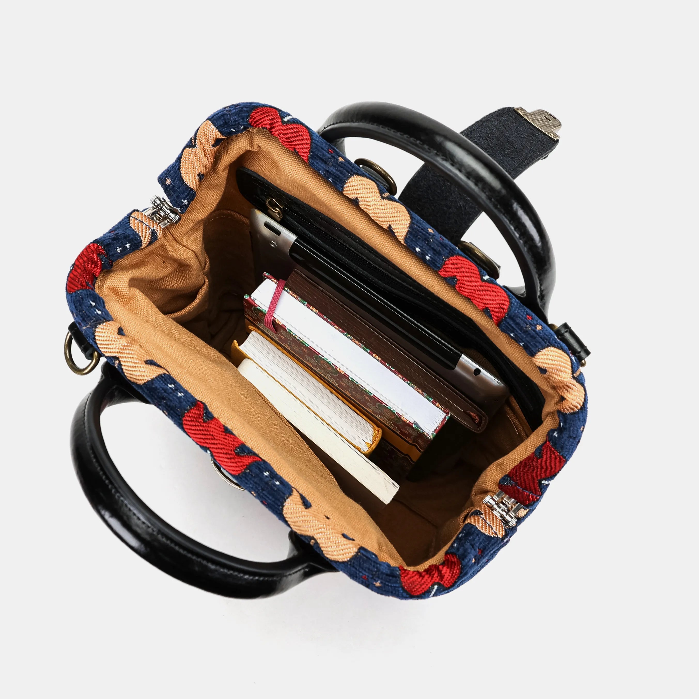 Poppy Bloom Carpet Everyday Backpack Carpetbag of America in use