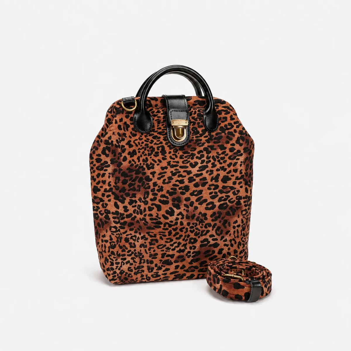 Leopard Classic Everyday Backpack Carpetbag of America main