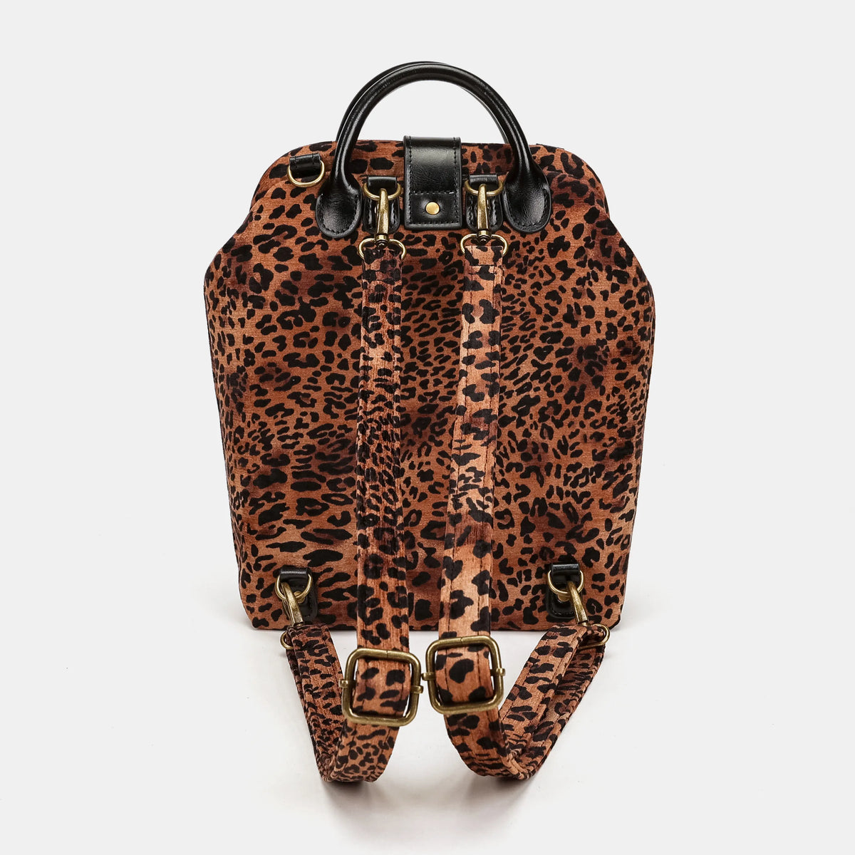 Leopard Classic Everyday Backpack Carpetbag of America back
