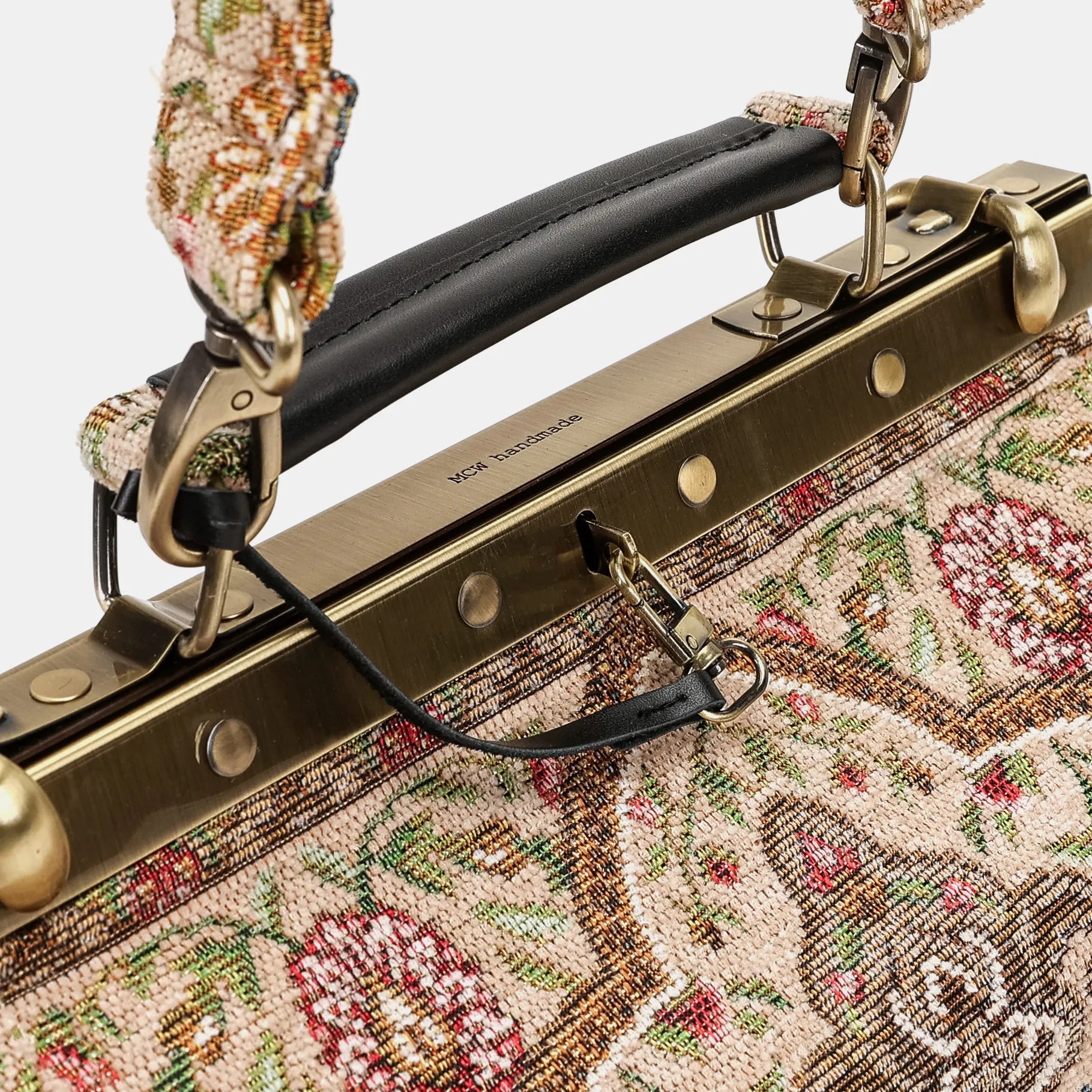 Oriental Beige Vivienne Carpet Purse Gladstone Bag of America handle