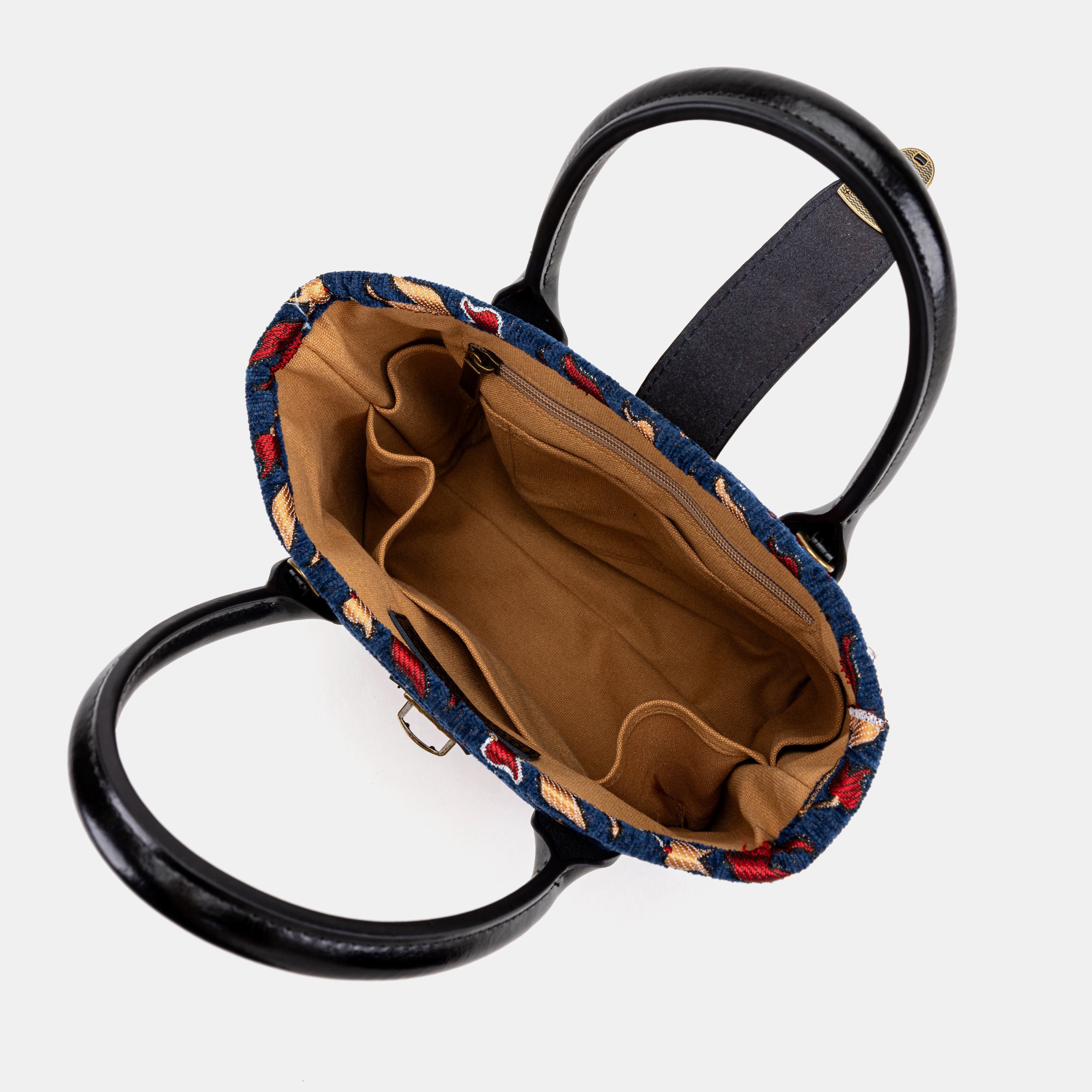Poppy Bloom  Tuck Lock Carpet Satchel  inside