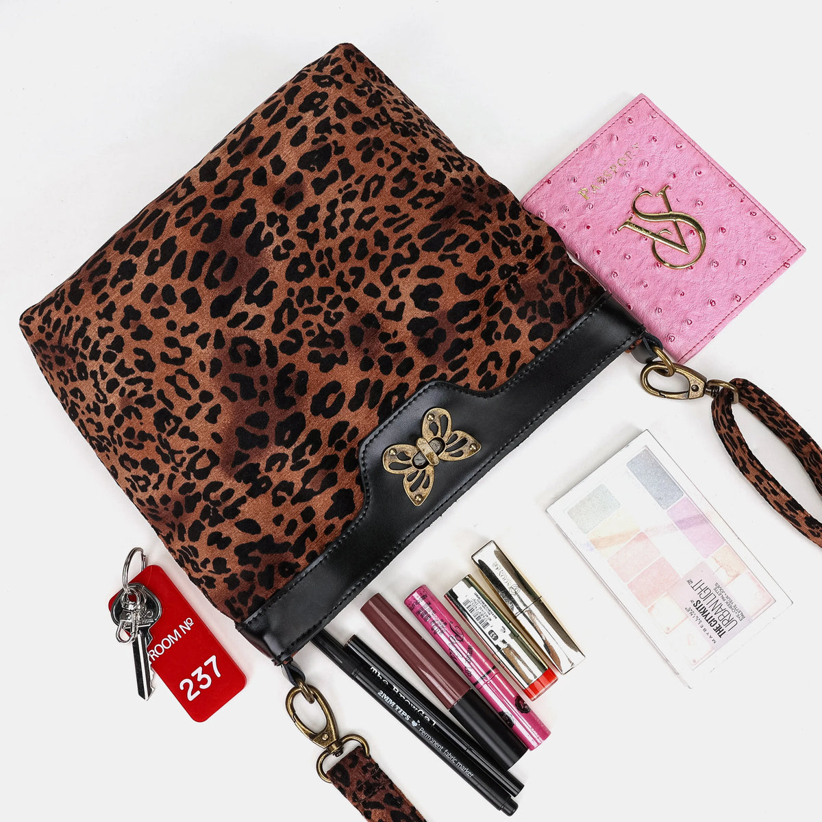 Leopard Classic Butterfly Crossbody Bag Carpet bag of America display