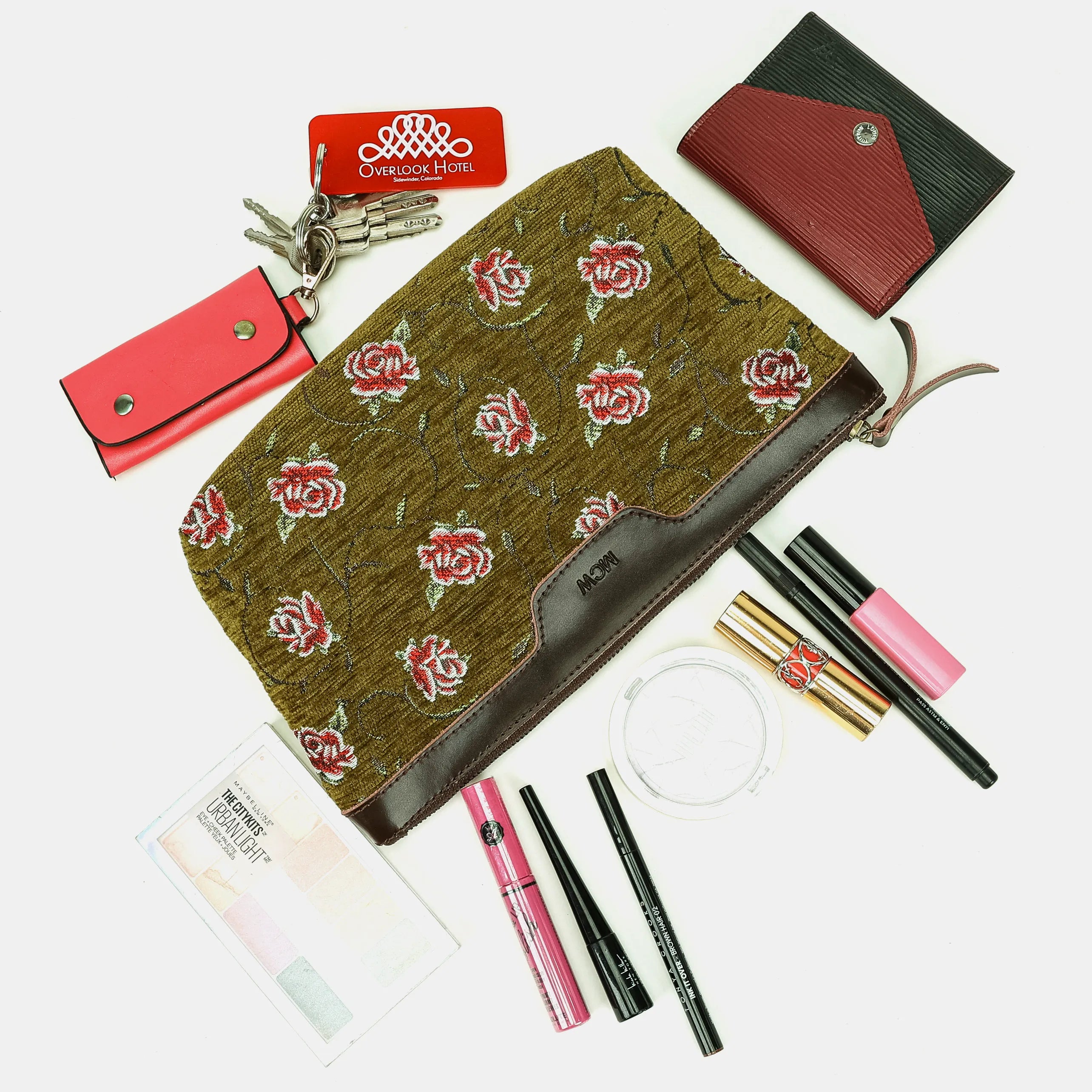 Climbing Rose Avocado Carpet Makeup Bag Carpetbag of America capacity