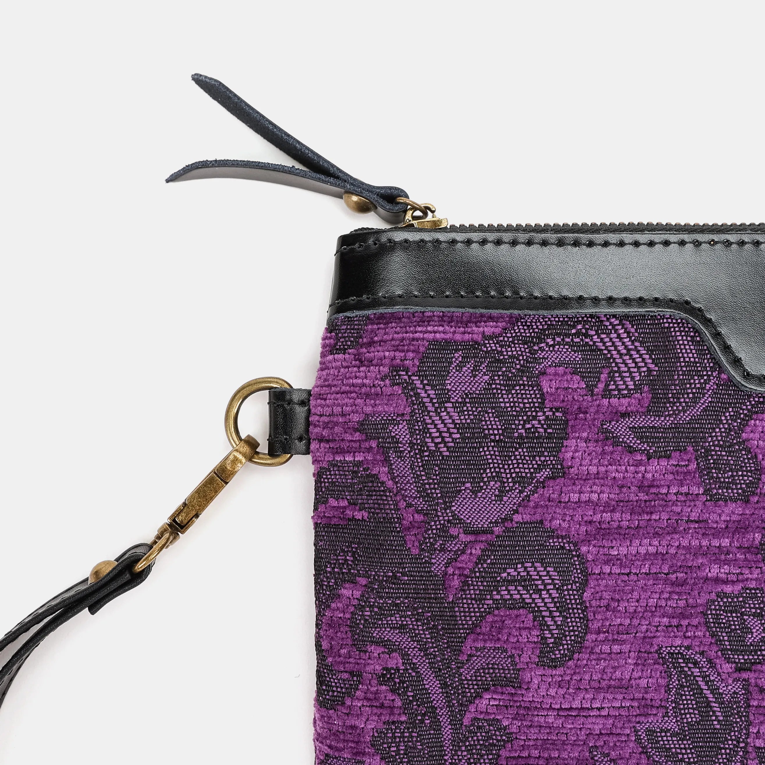 Victorian Blossom Purple Wristlet Clutch Carpetbag of America-details