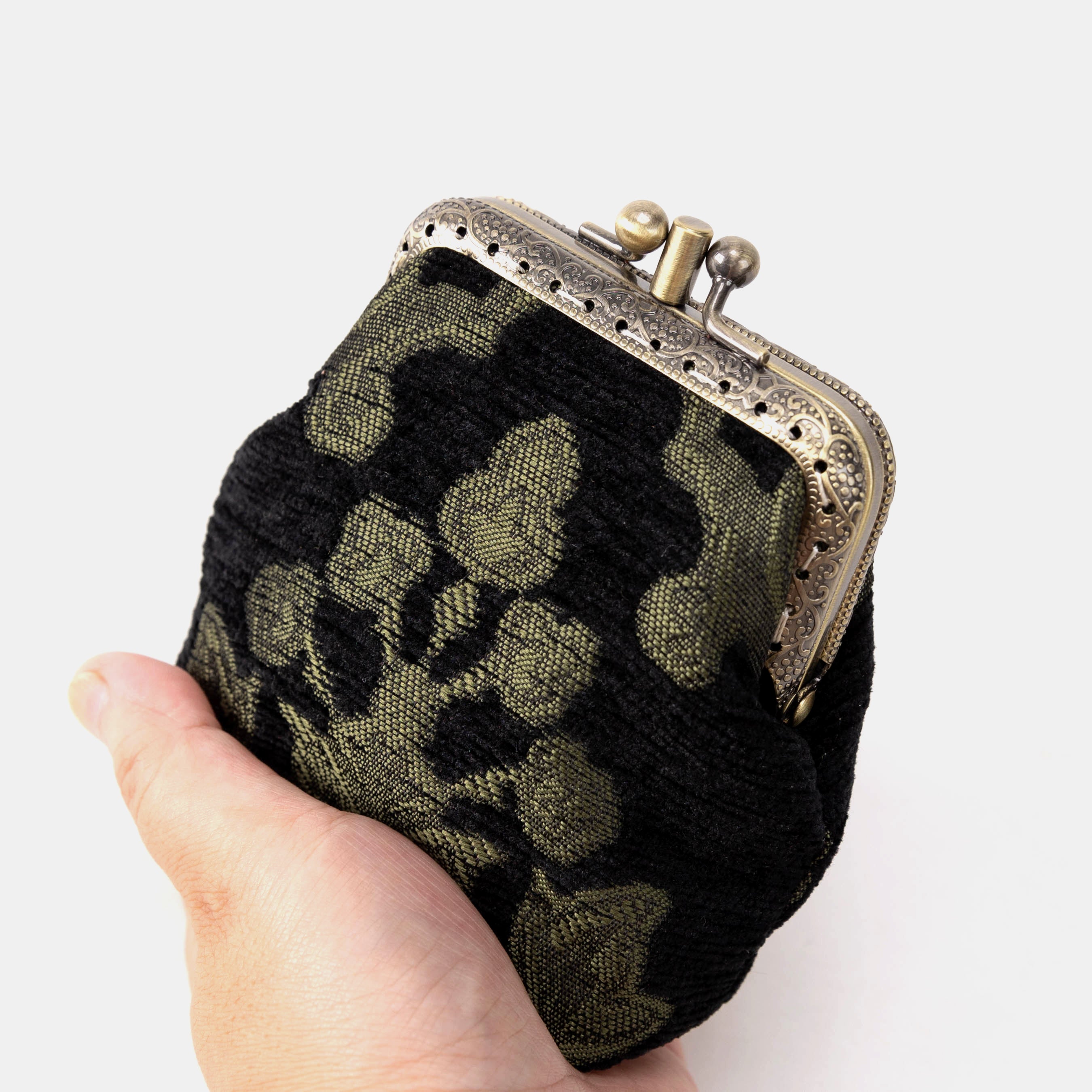 Victorian Blossom Black/Green Double Kiss Clasp Coin Purse