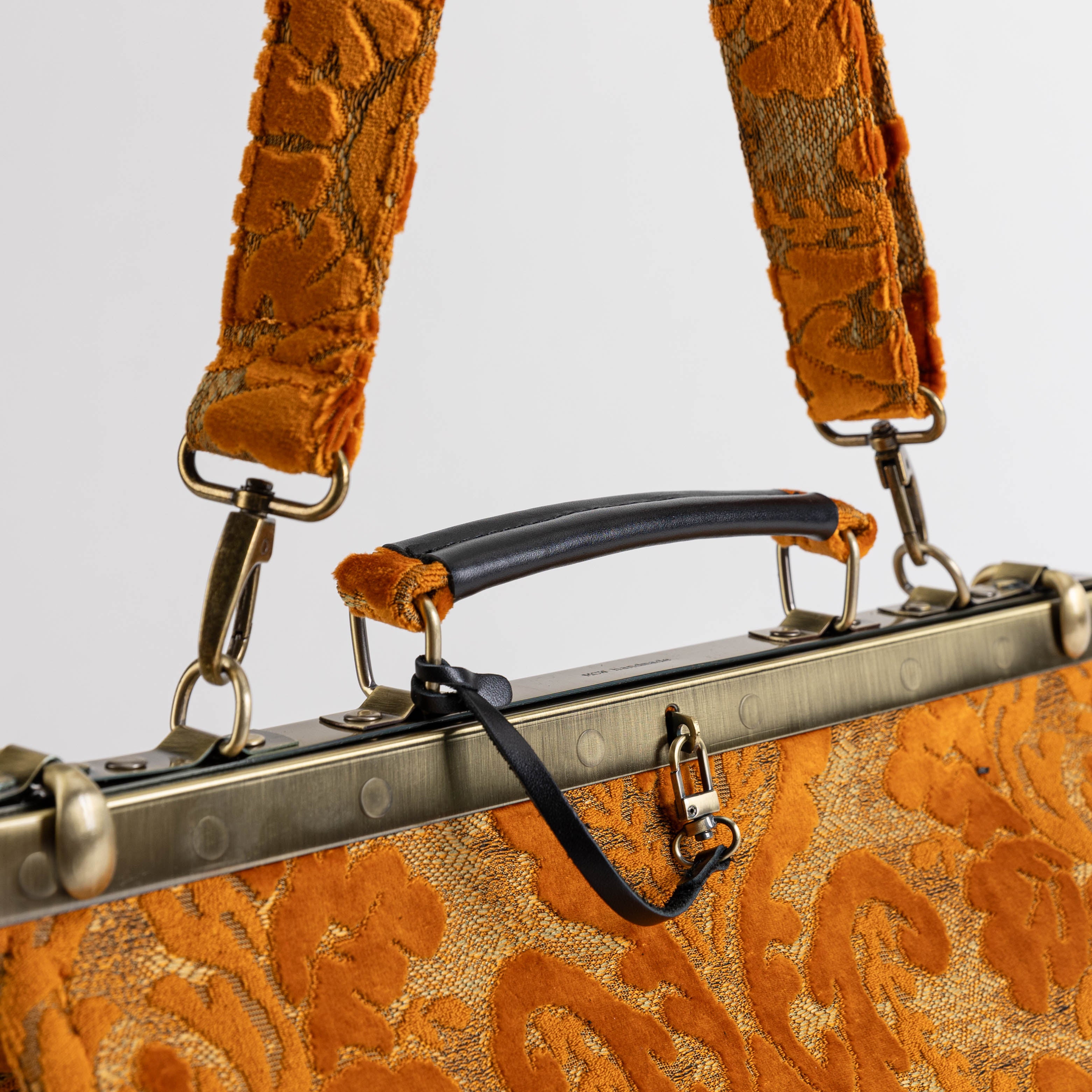 Gladstone Bag Carpet Doctor Bag Victorian Weekender Bag Shoulder Frame Bag Celine Burnout Velvet Orange Carpetbagger Carpetbag of America handle