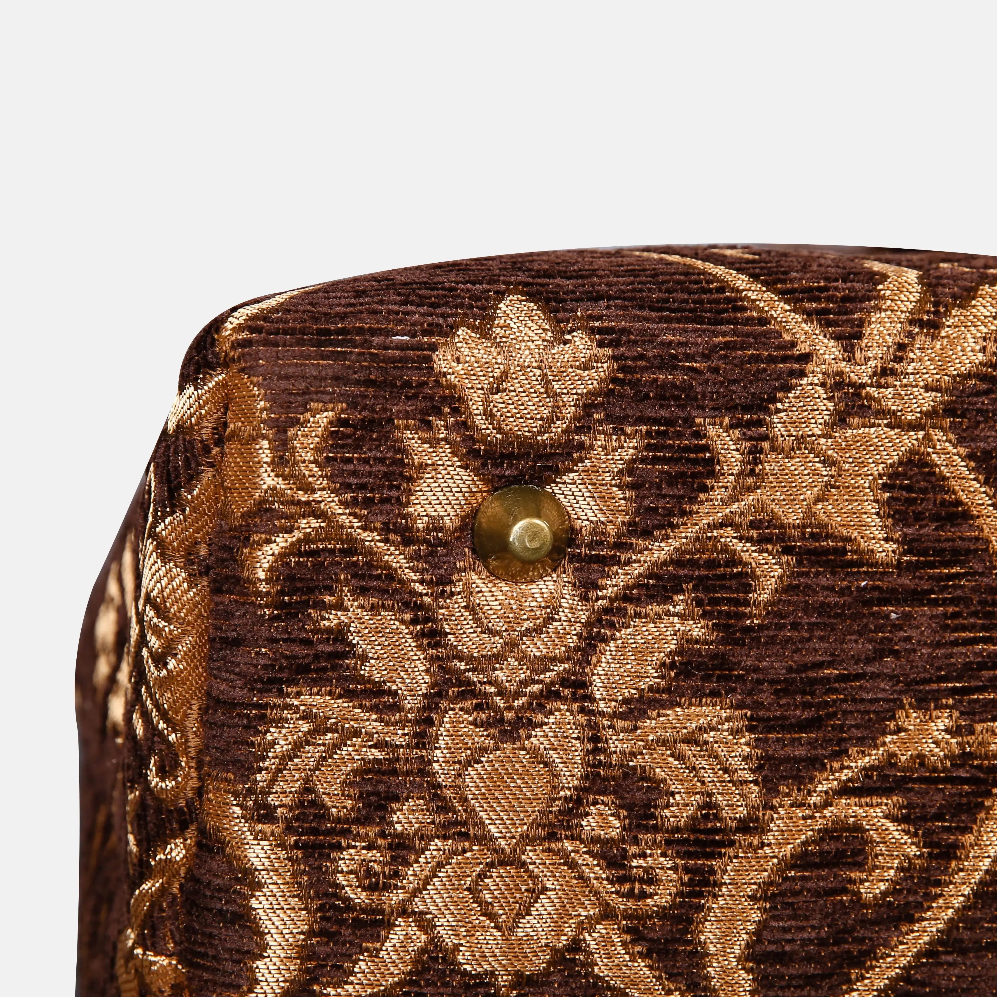 Carnaby Coffee Mary Poppins Weekender Carpetbag of America bottom