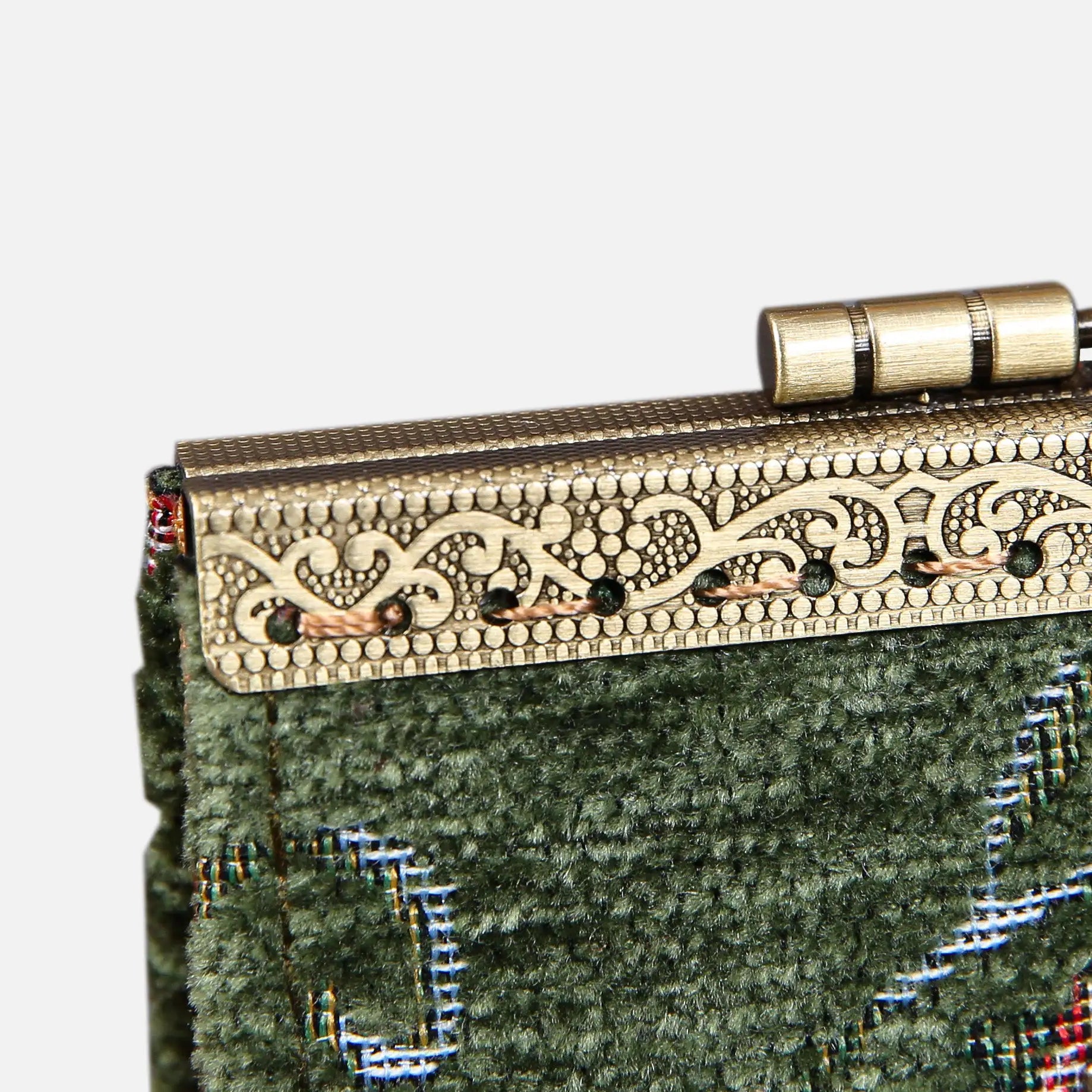 Climbing Rose Green Card Wallet  of America details