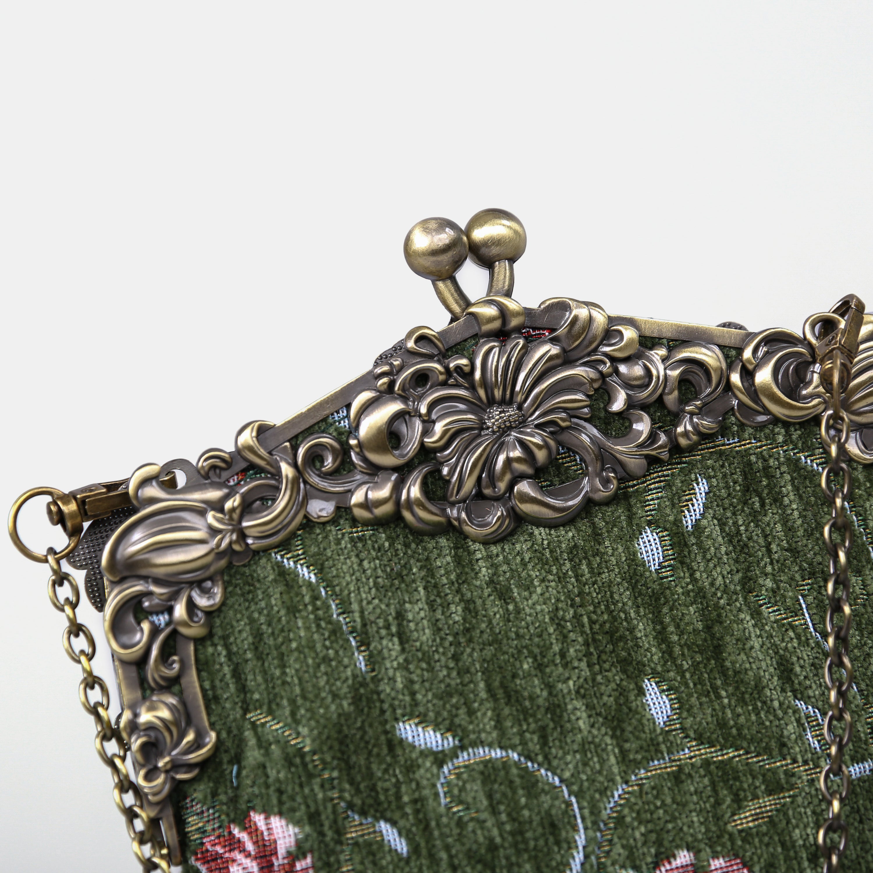 Climbing Rose Arugula Green carpet bag of America detail
