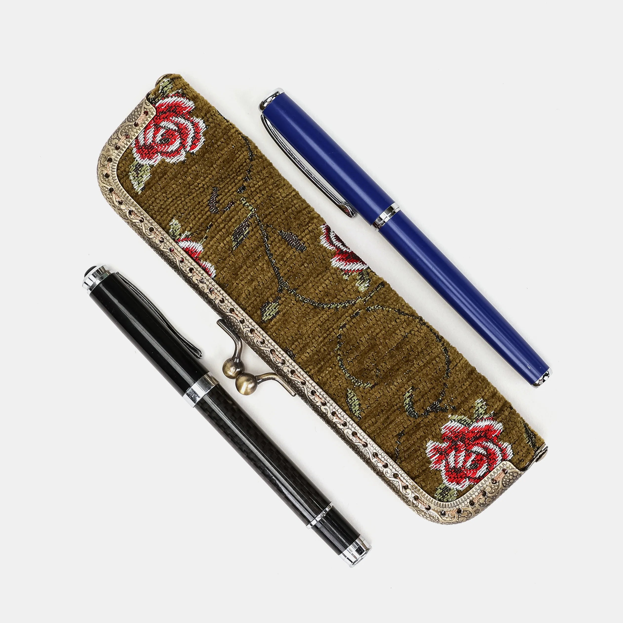 Climbing Rose Duo Pen Case Carpetbag of America  primary
