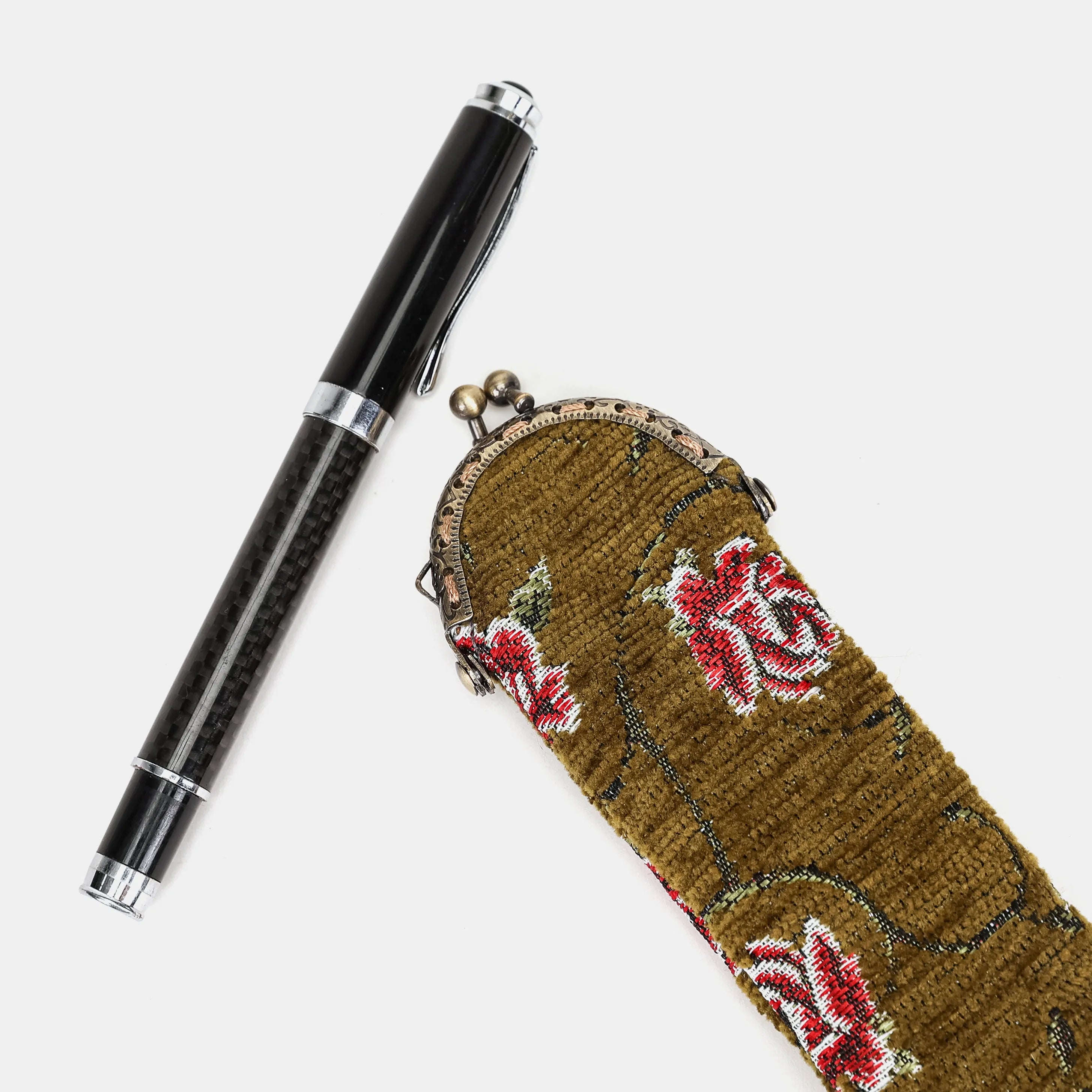 Climbing Rose Avocado  Solo Pen Case Carpetbag of America with pen