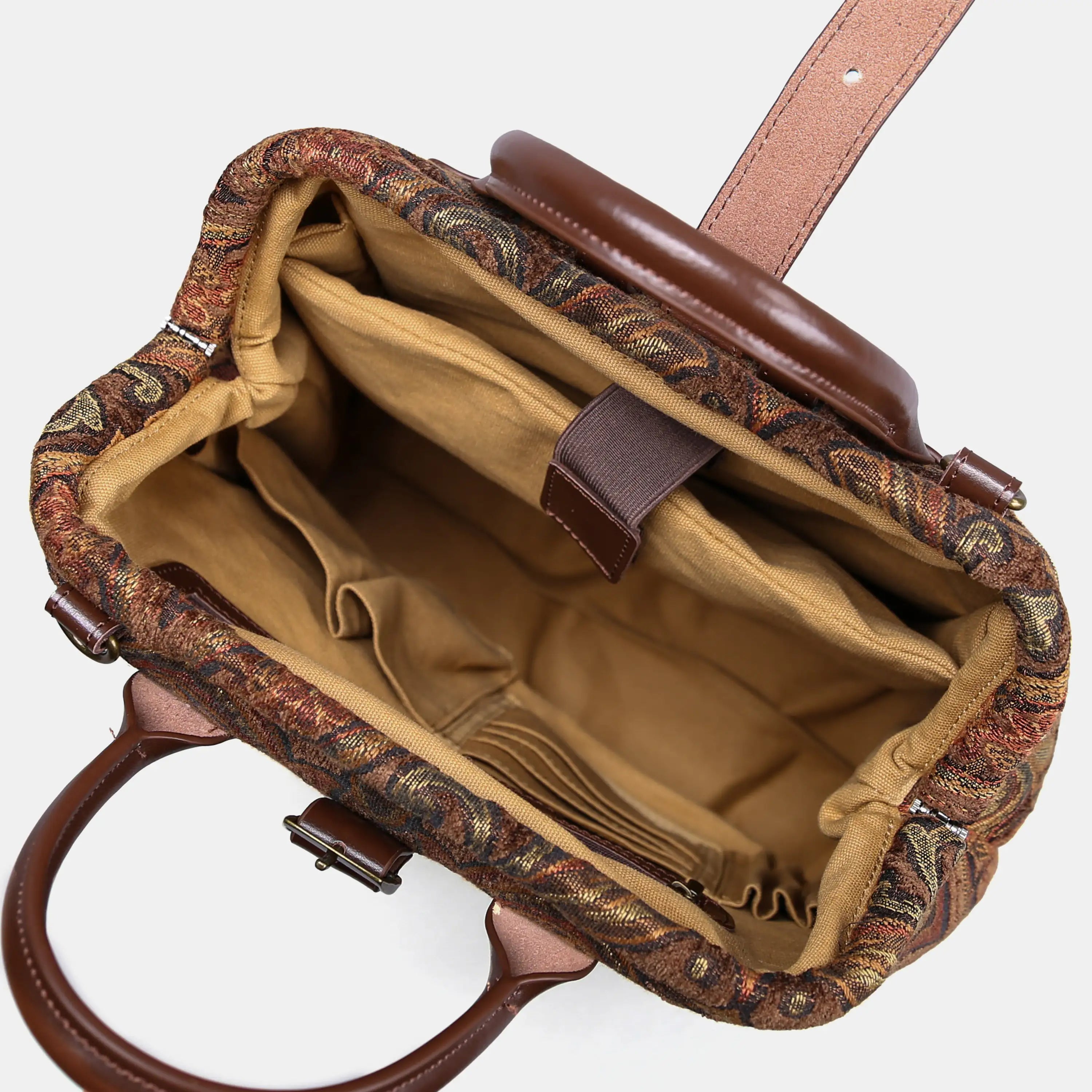 Damask D. Brown Carpet Laptop Backpack Carpetbag of America inside
