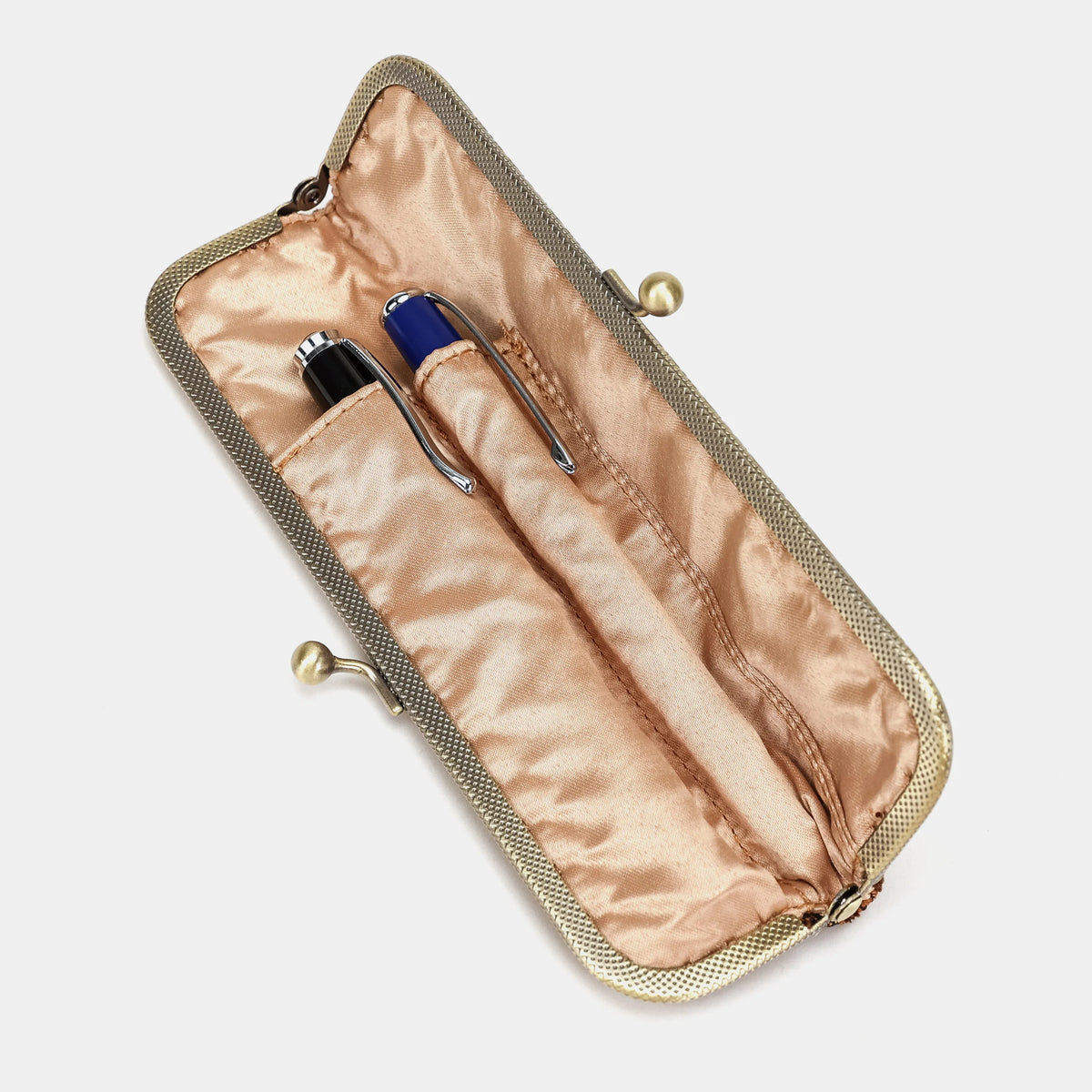 Damask D. Brown Duo Pen Case Carpetbag of America inside