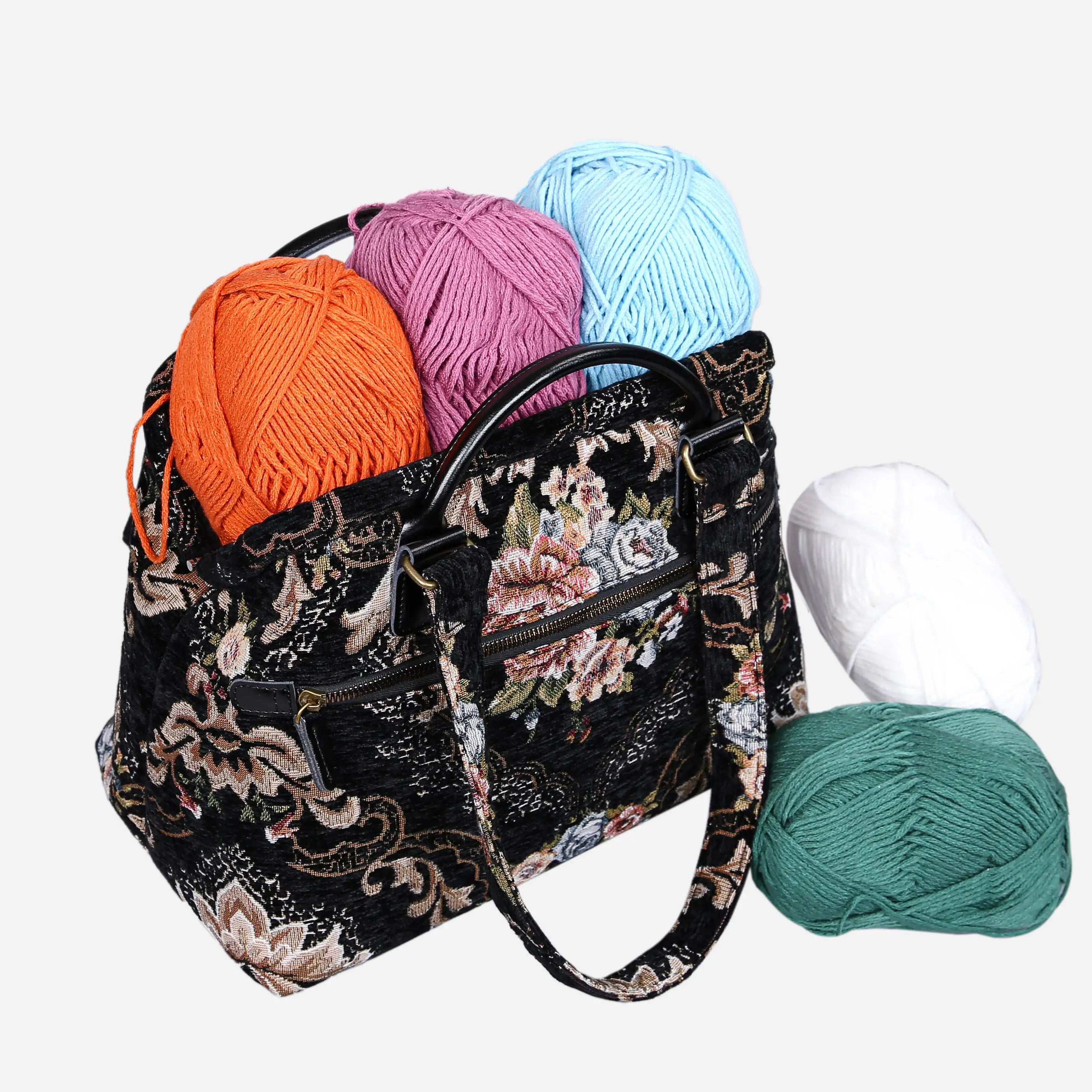 Floral BLK/BLK Knitting Project Bag  of America-with yarn ball