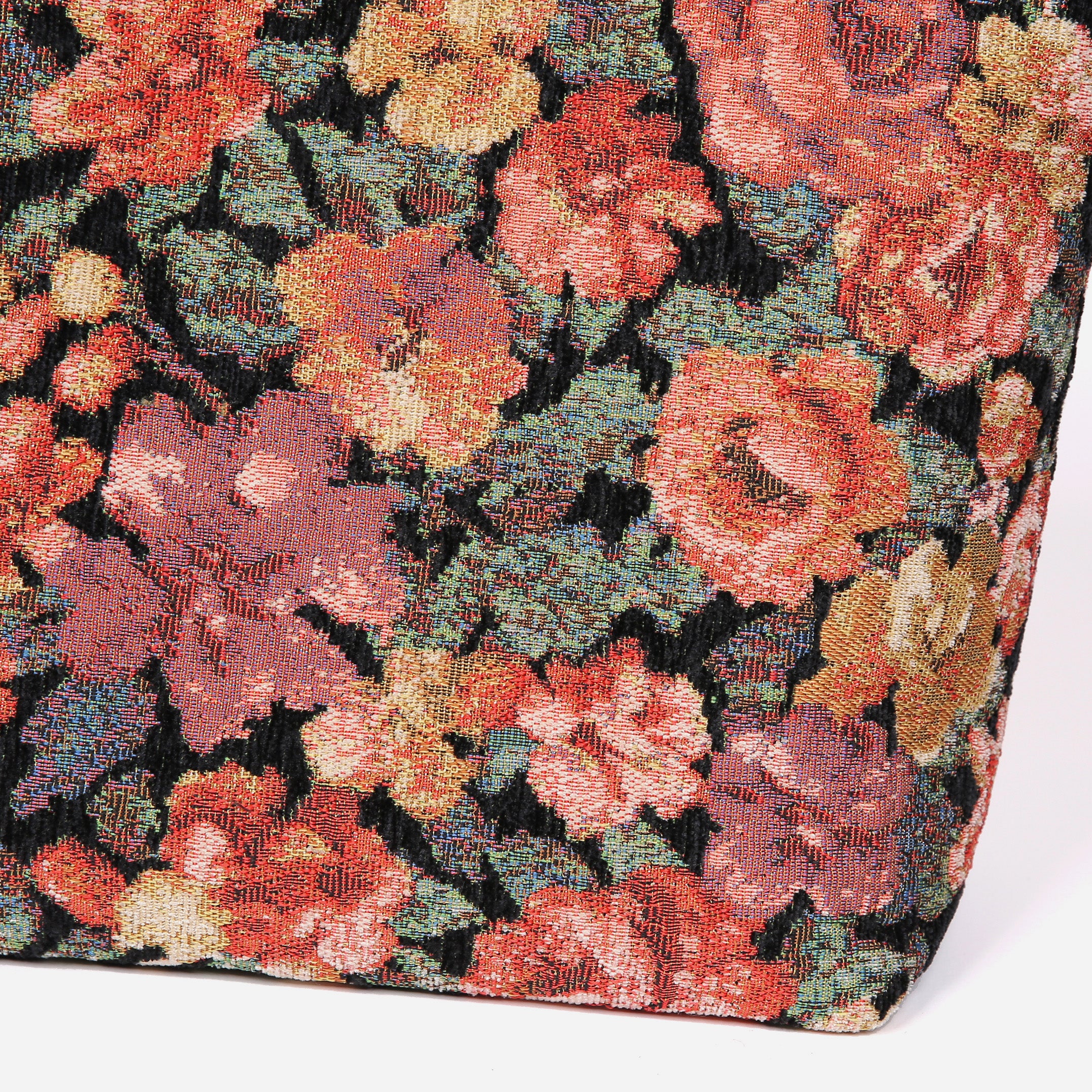 Floral Rose Carpet Tote Shopper Carpetbag of America details