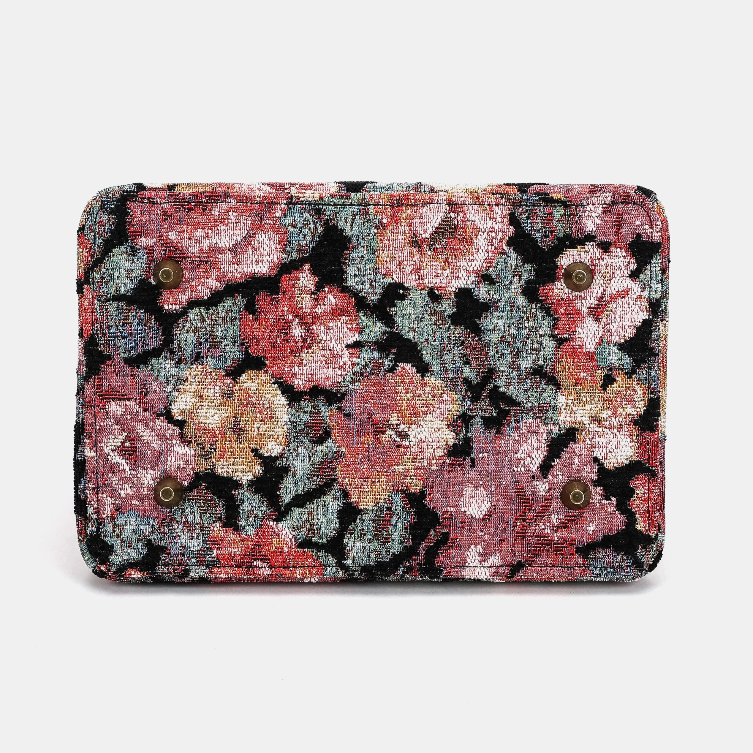 Floral Rose Cecile Carpet Purse Gladstone Bag of America bottom