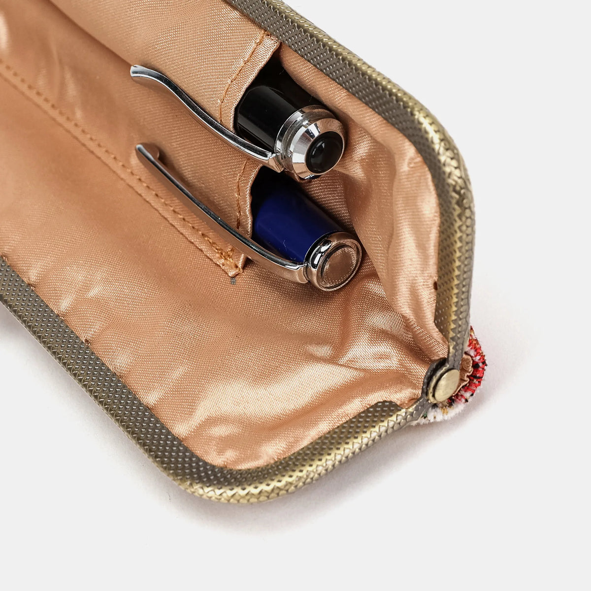 Floral Rose Duo Pen Case Carpetbag of America  detail