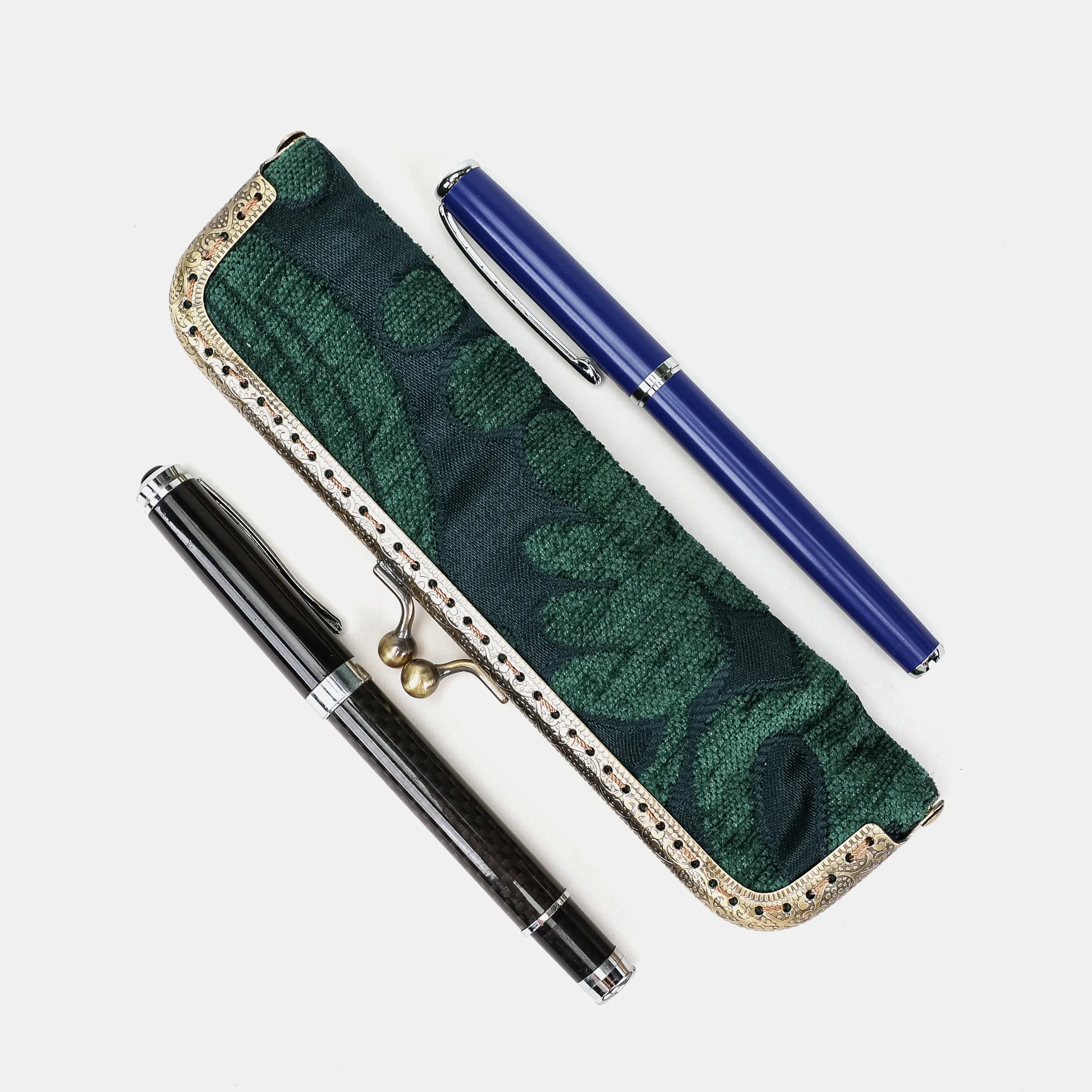 Hunter Green Duo Pen Case Carpetbag of America side