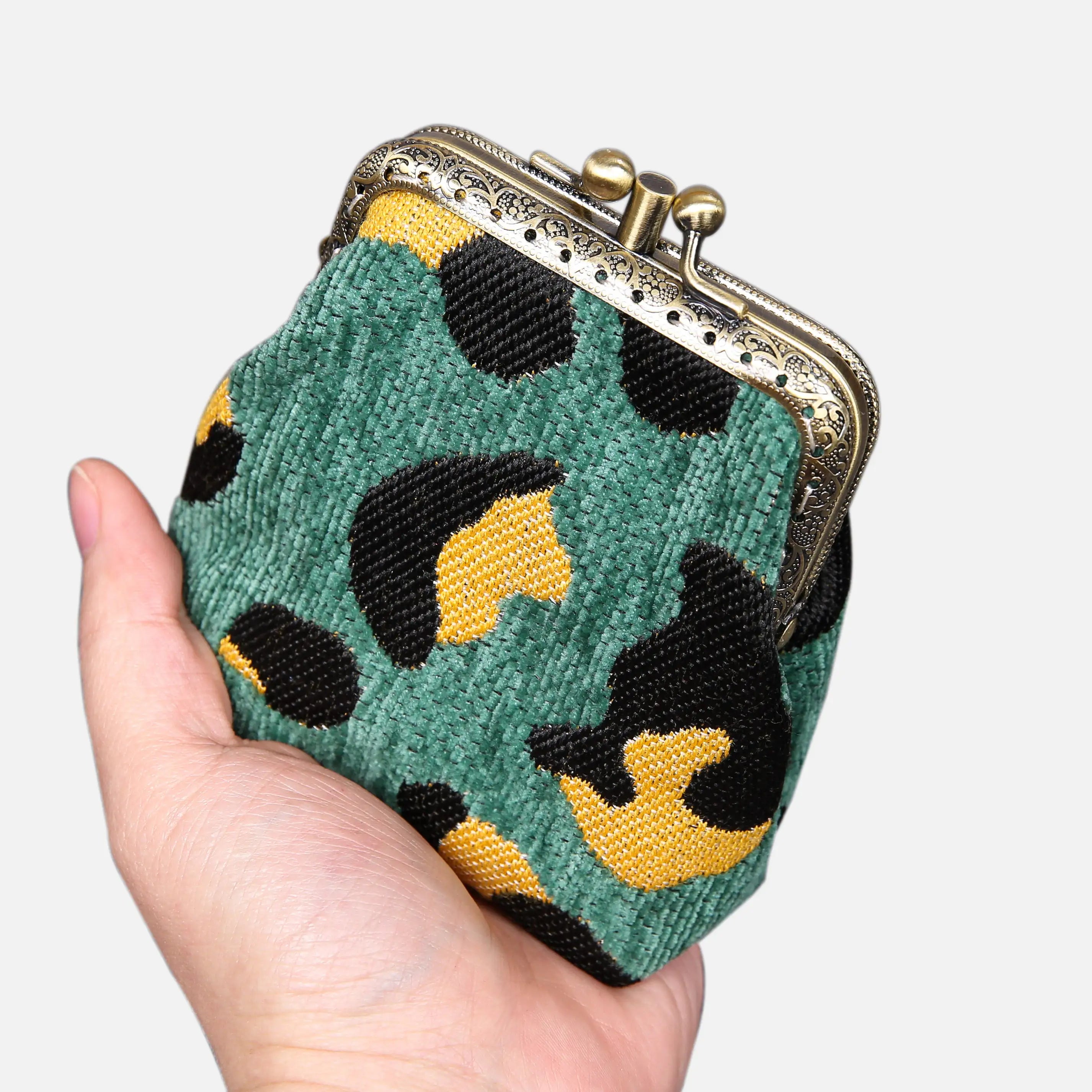 Leopard Green Double Kiss Clasp Coin Purse of America main
