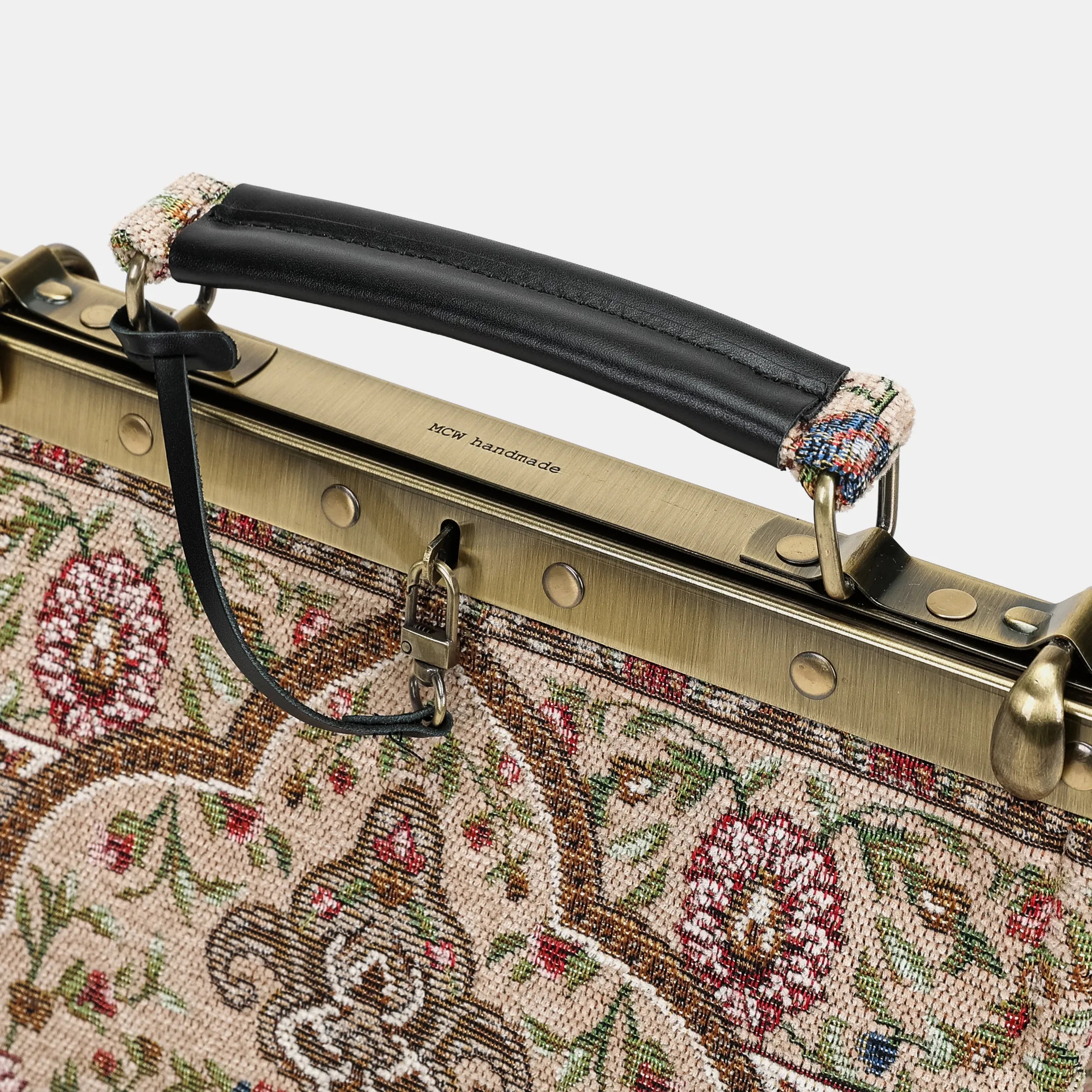 Oriental Beige Cecile Carpet Purse Gladstone Bag of America logo