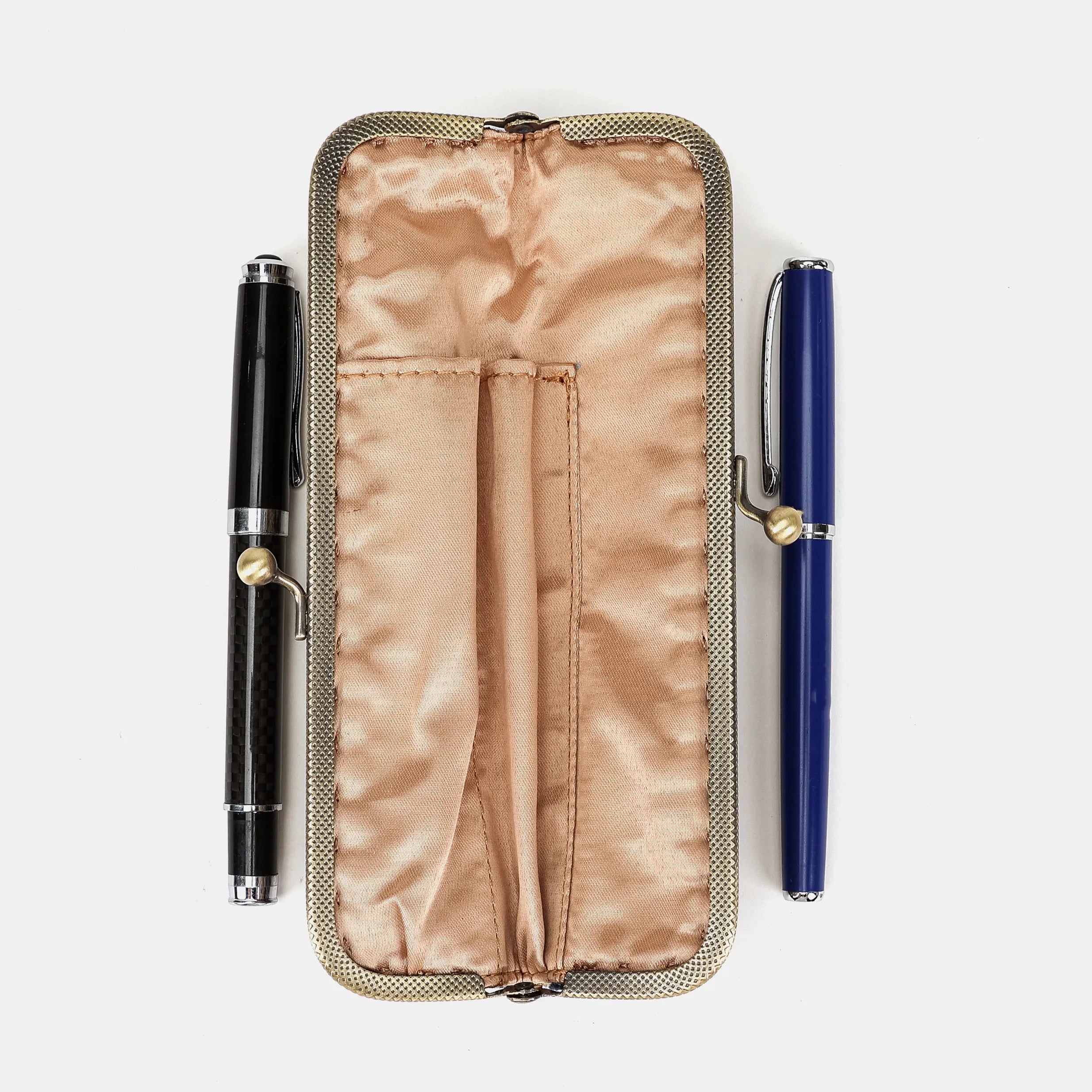 Oriental Navy Duo Pen Case Carpetbag of America inside