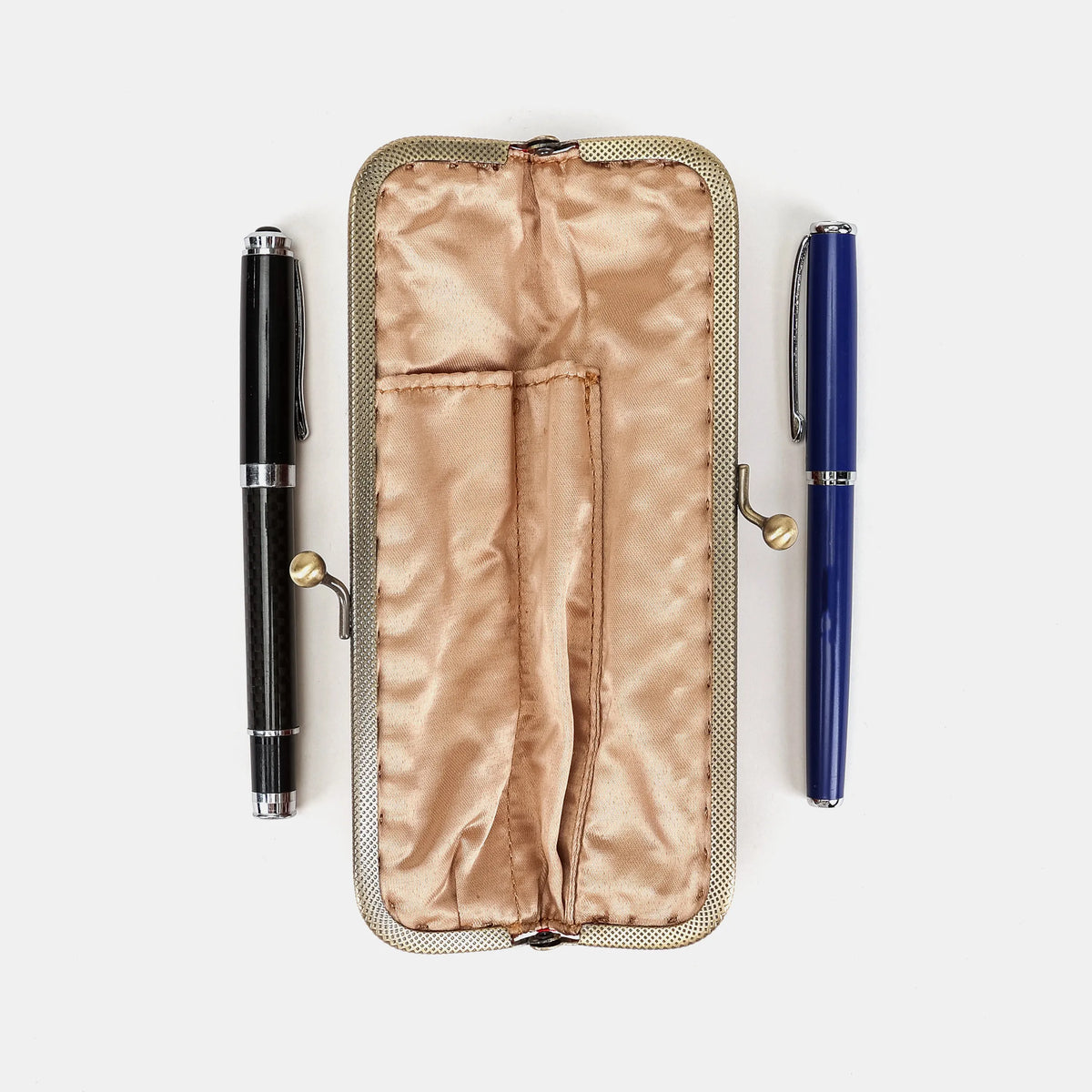 Oriental Red Duo Pen Case of America  inisde
