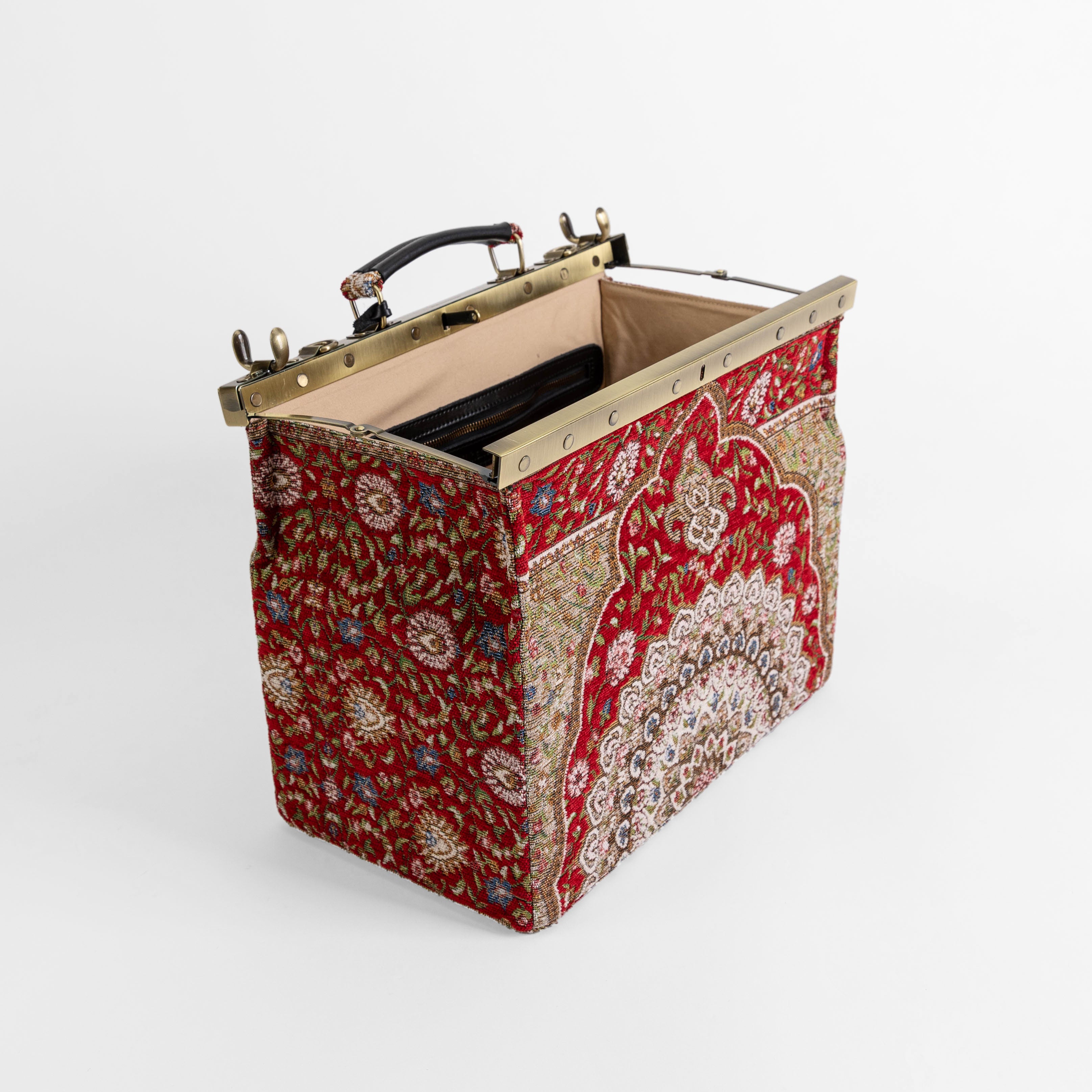 Oriental Red Genevieve Carpet Gladstone Bag of America open and stand