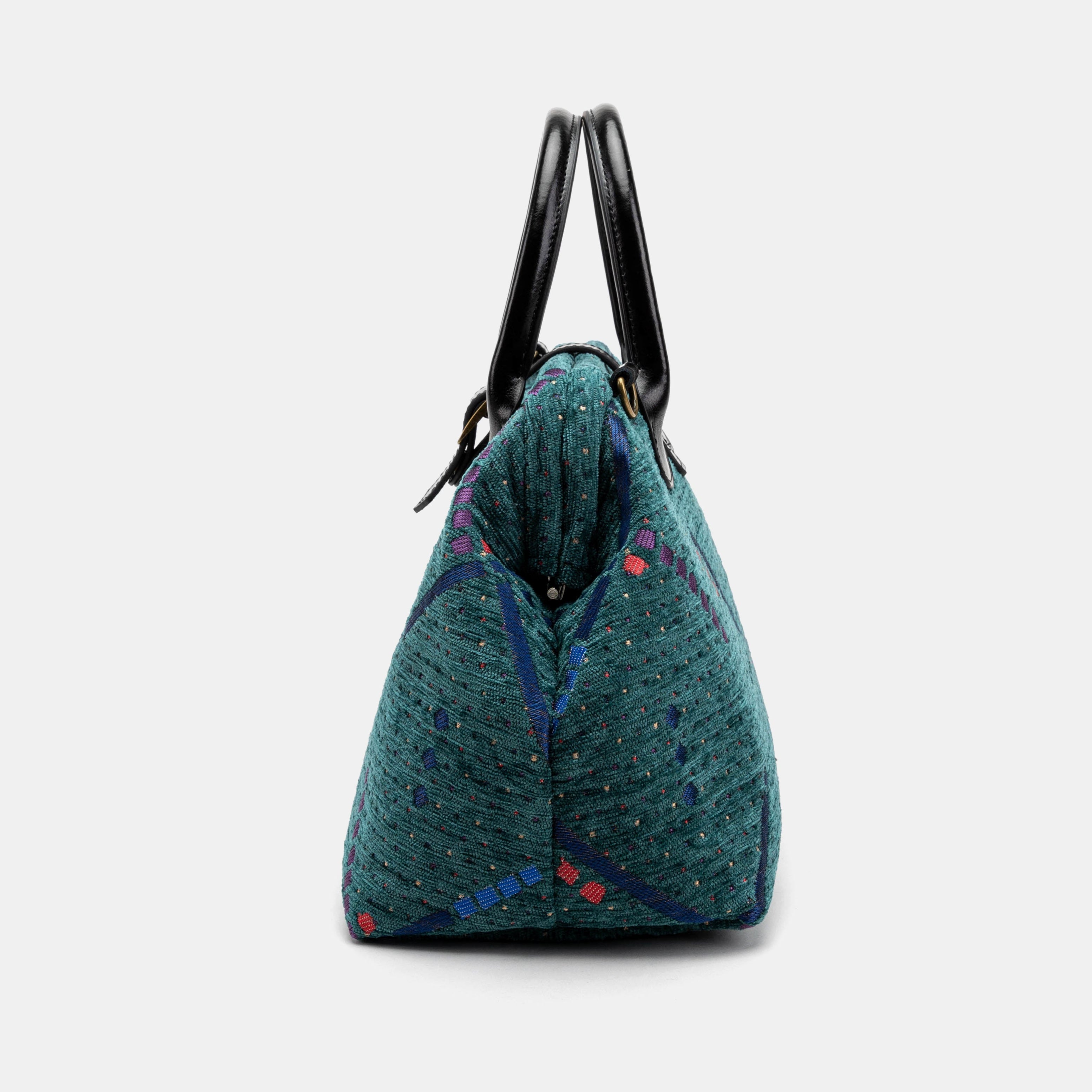 PDX Portland Airport Carpet Handbag Purse of America side