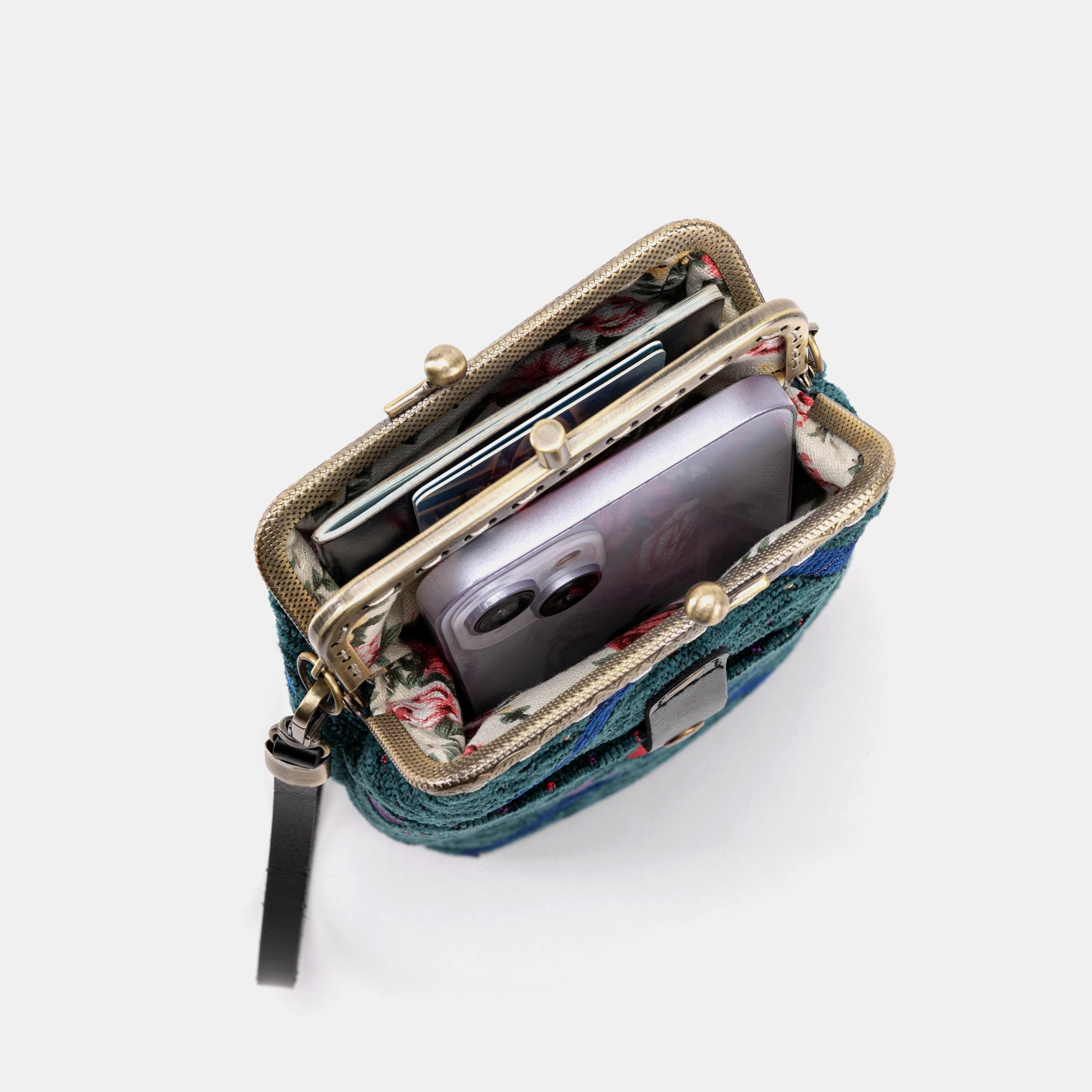 PDX Portland Airport Carpet Phone Case Carpetbag of America IN USE