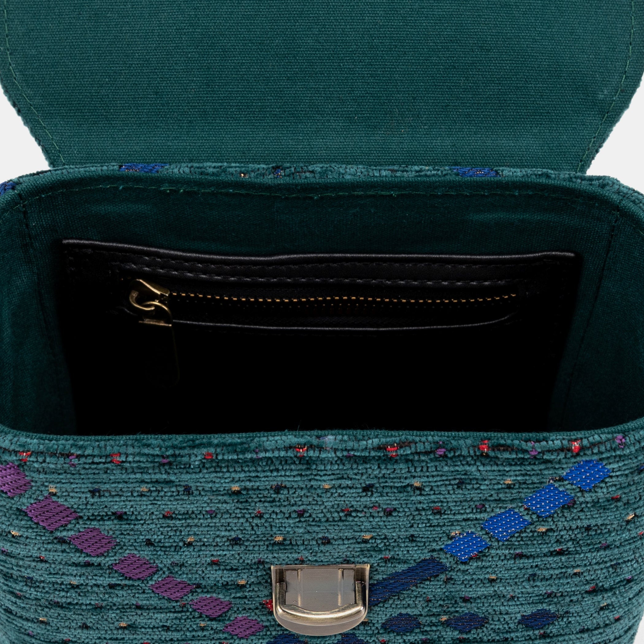 PDX Portland Airport Emma Small Train Case Crossbody open