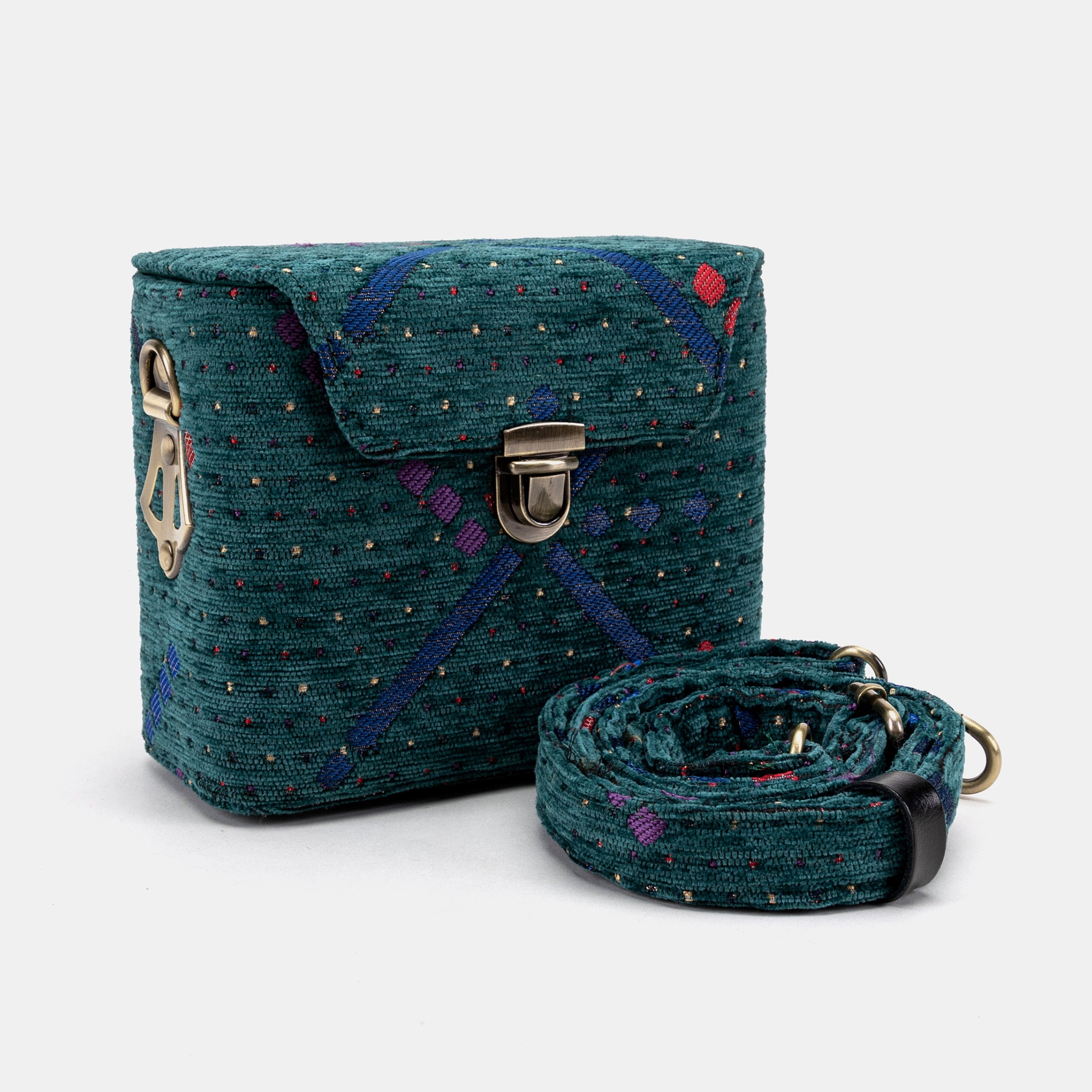 PDX Portland Airport Emma Small Train Case Crossbody with handle