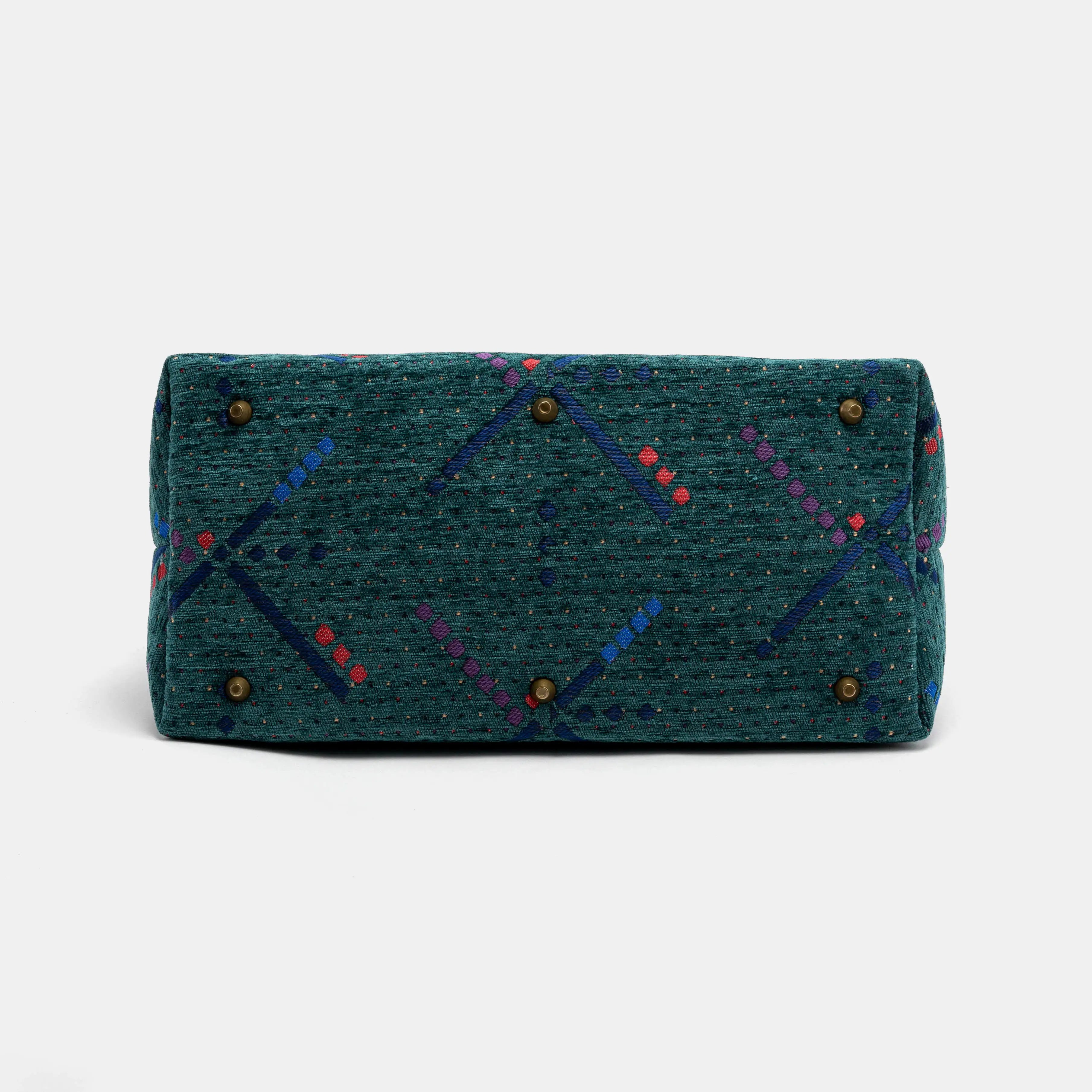 PDX Portland Airport Mary Poppins Weekender Carpetbag of America bottom