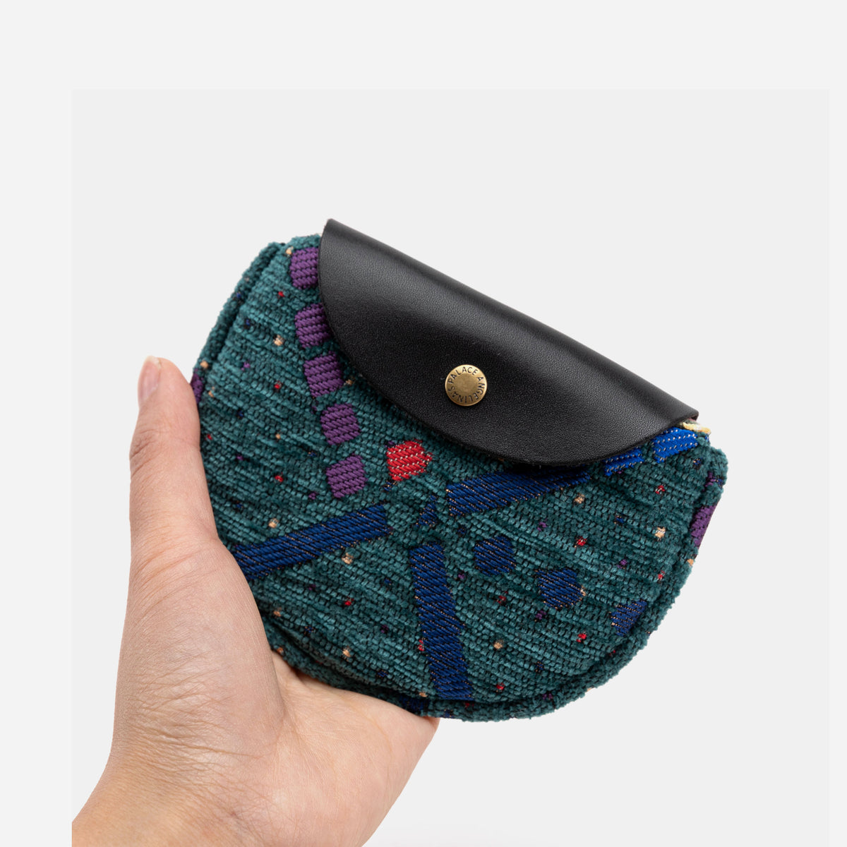 PDX Portland Airport Rosary Bag Carpetbag of America closed